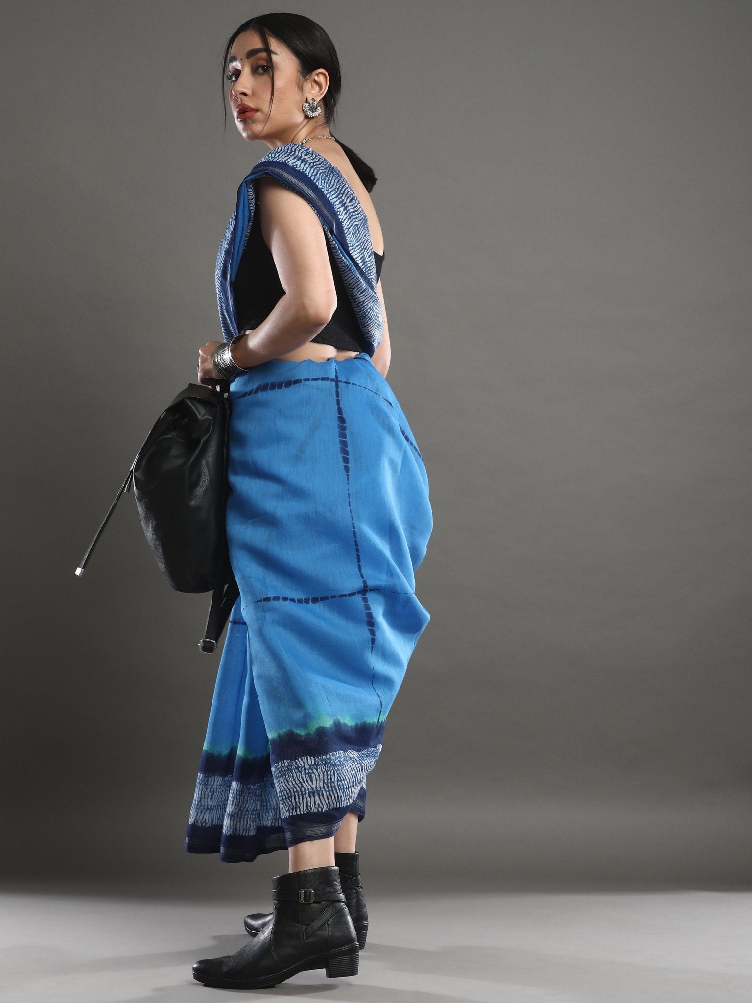Blue Cotton Blend Saree - Ressa