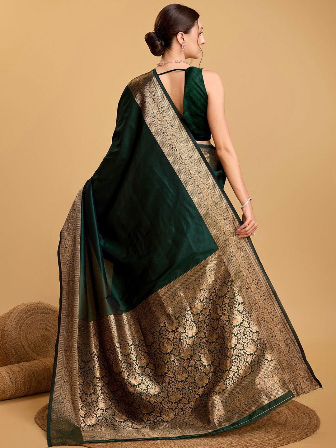 Bottle Green Banarasi Silk Saree - Ressa