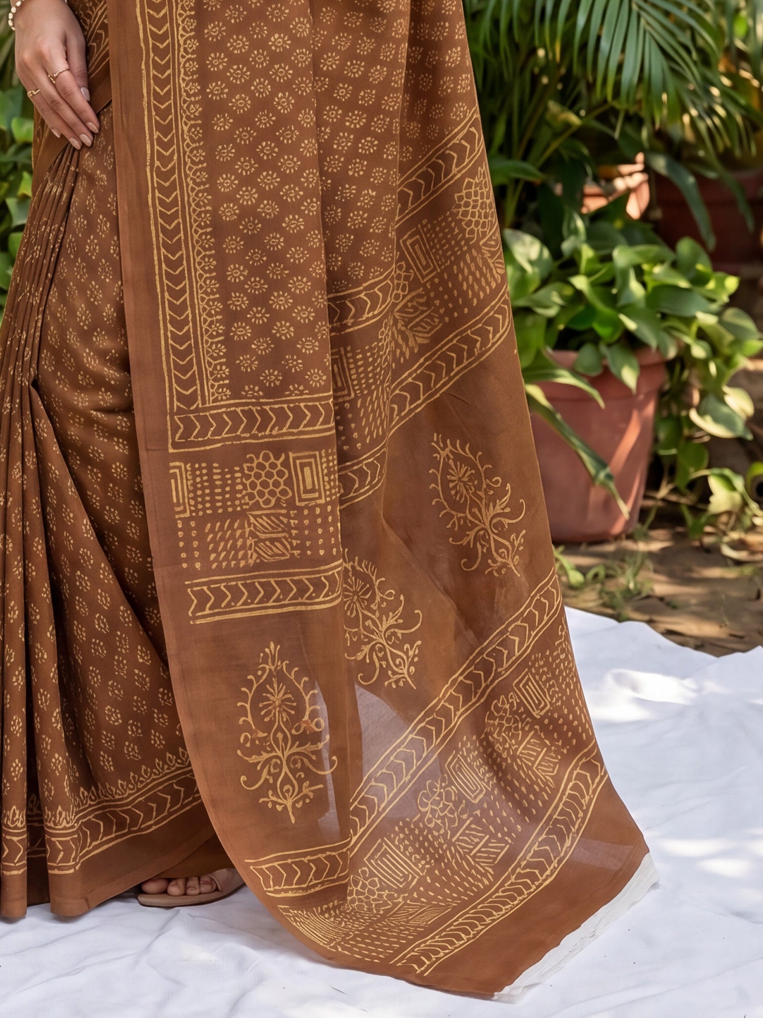 Brown Saree Madhubani Style Print Saree - Ressa