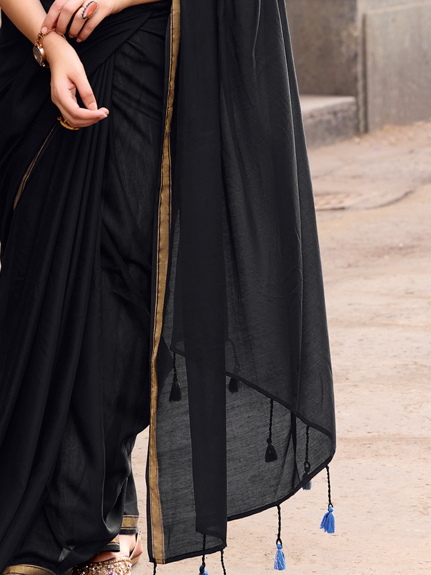Charcoal Black Paisley Border Saree - Ressa