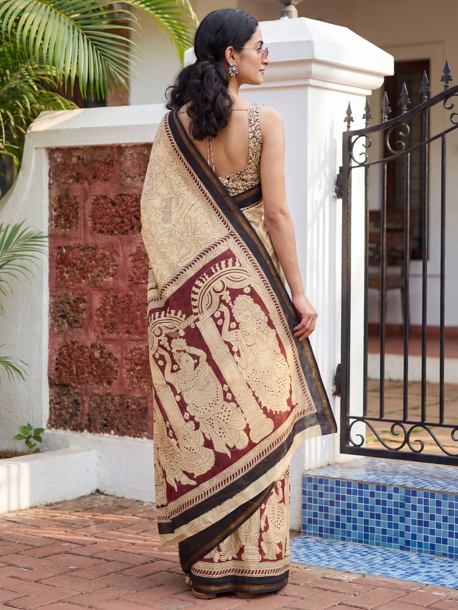 Cream and Charcoal Cotton Blend Saree - Ressa
