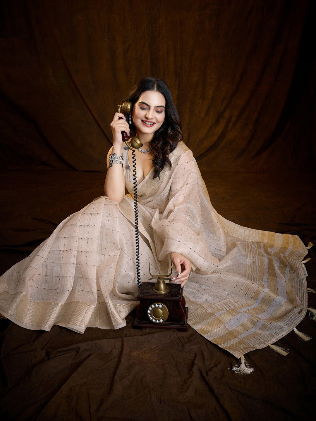 Cream Chanderi Silk Golden Zari Weaving Tassel Detail Blouse Saree - Ressa