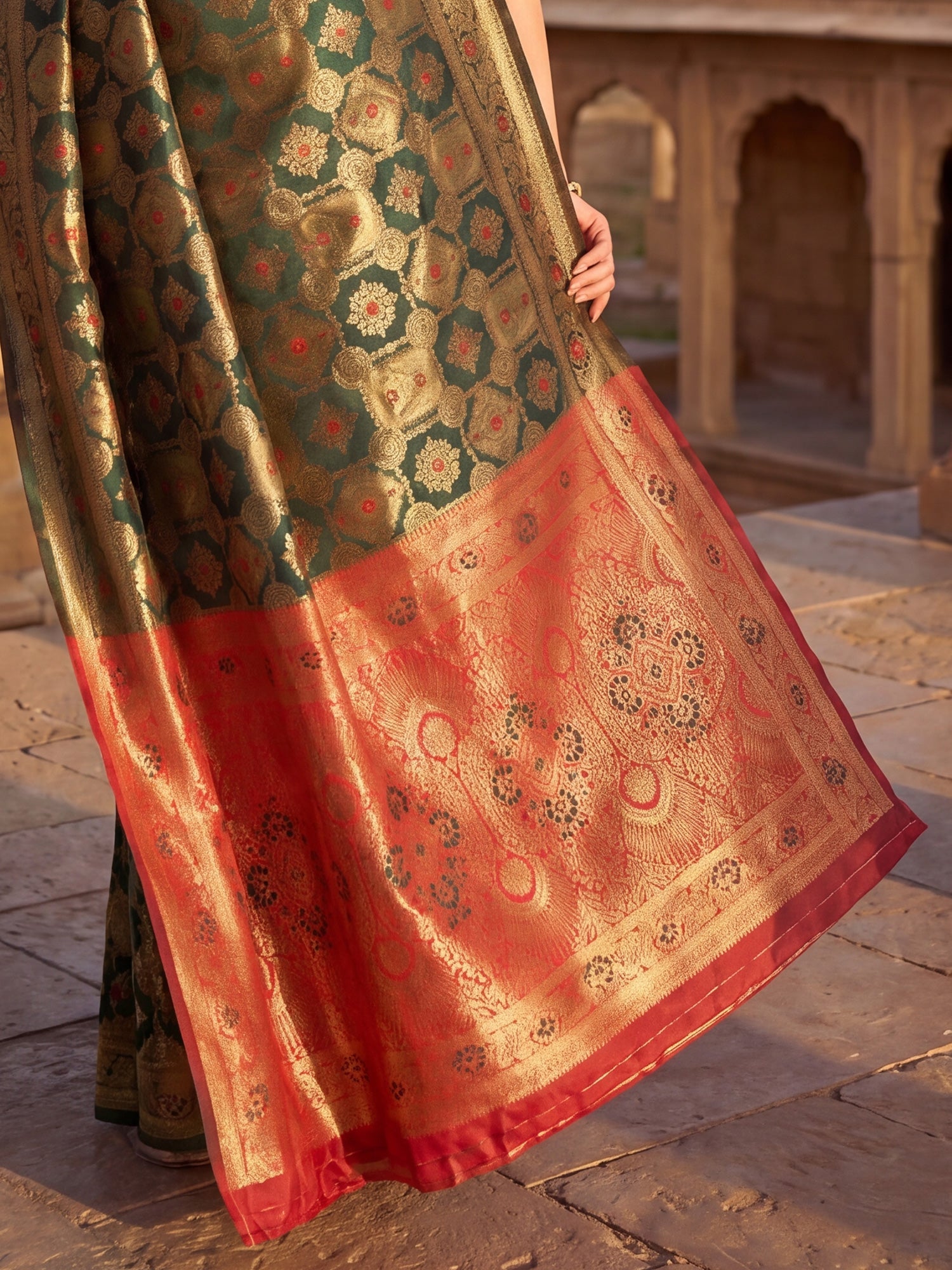 Dark Green Banarasi Silk Heritage Patola Weave Saree - Ressa
