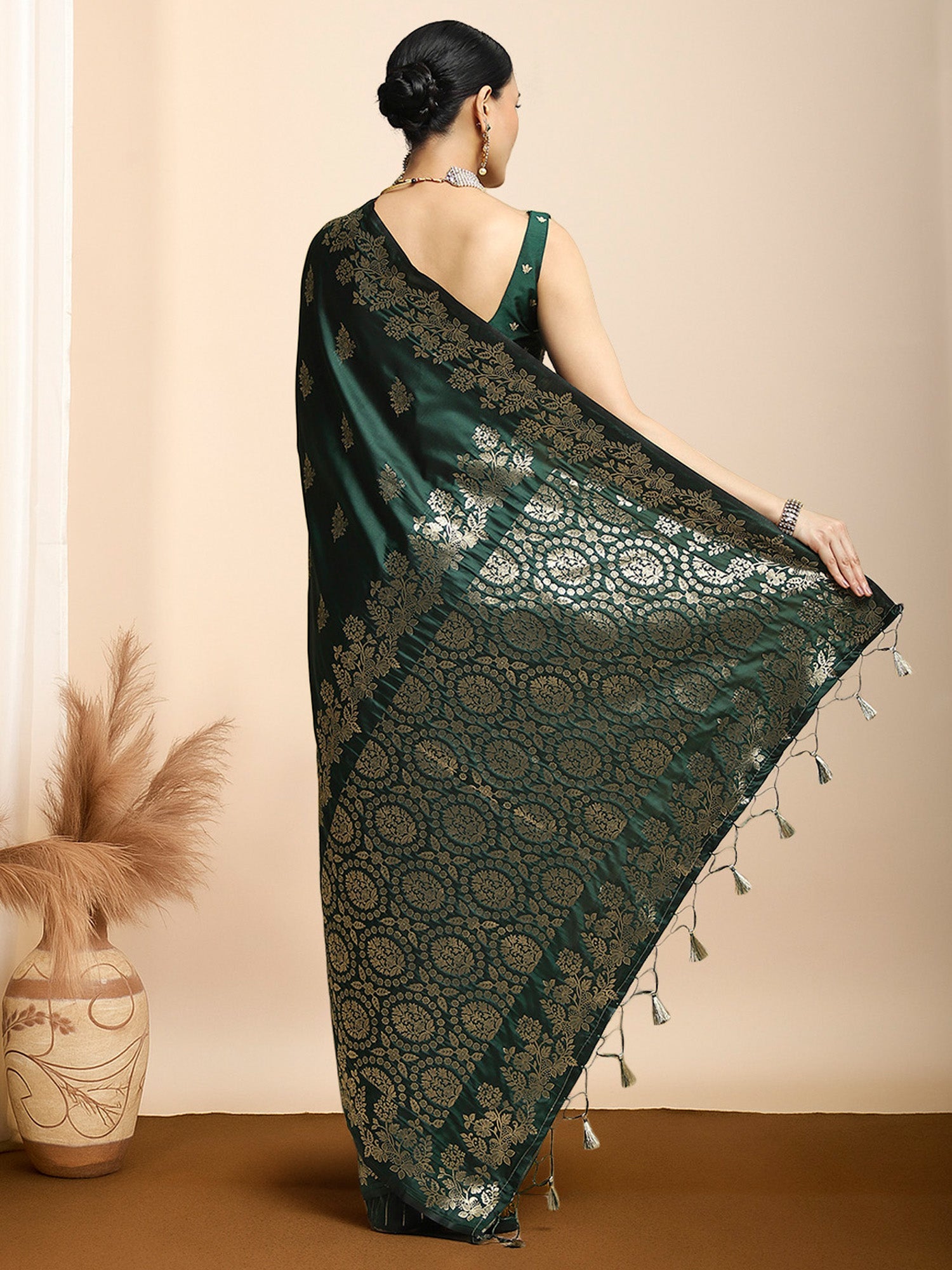 Dark Green Banarasi Silk Saree - Ressa