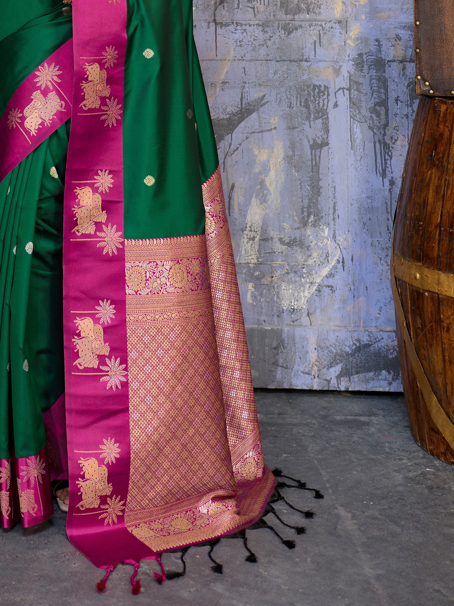 Dark Green & Pink Banarasi Silk Saree - Ressa