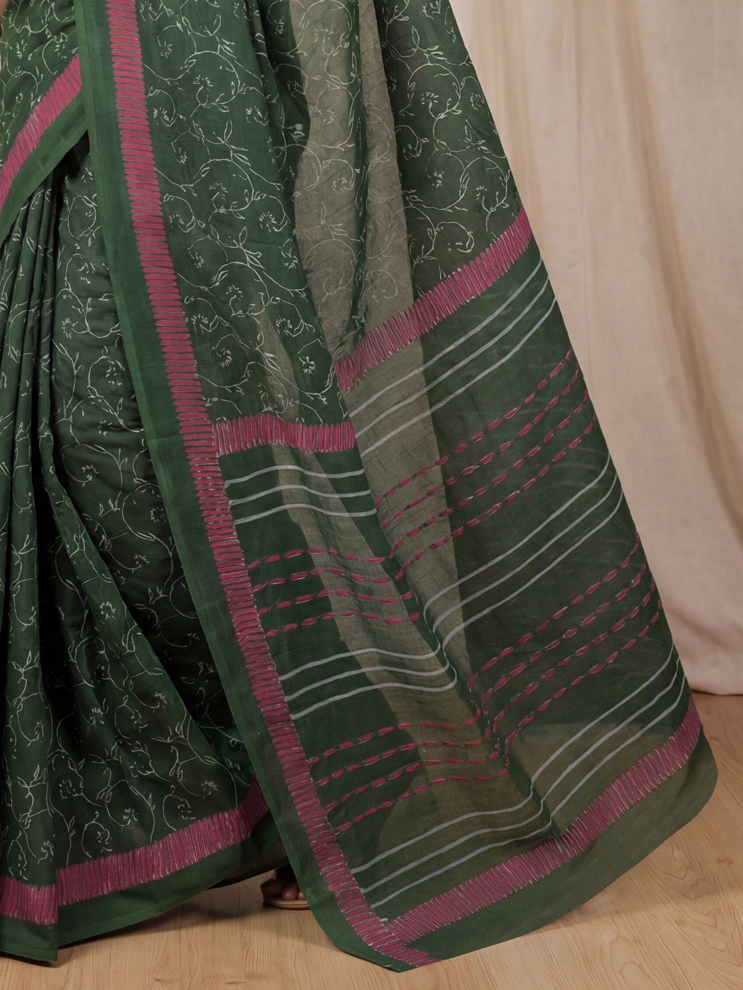 Deep Green Striped Pallu Saree - Ressa