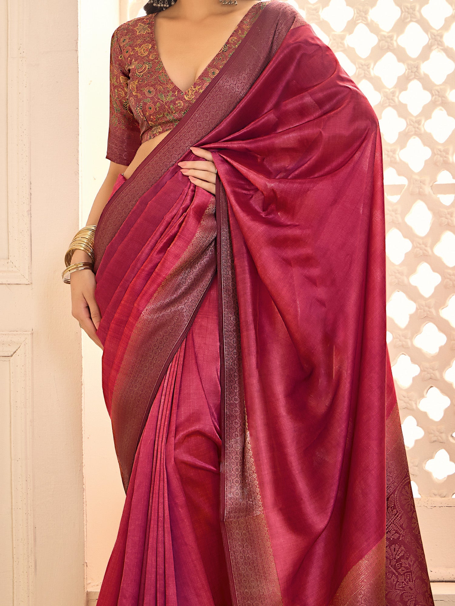 Deep Red Banarasi Silk Zari Weaving saree - Ressa