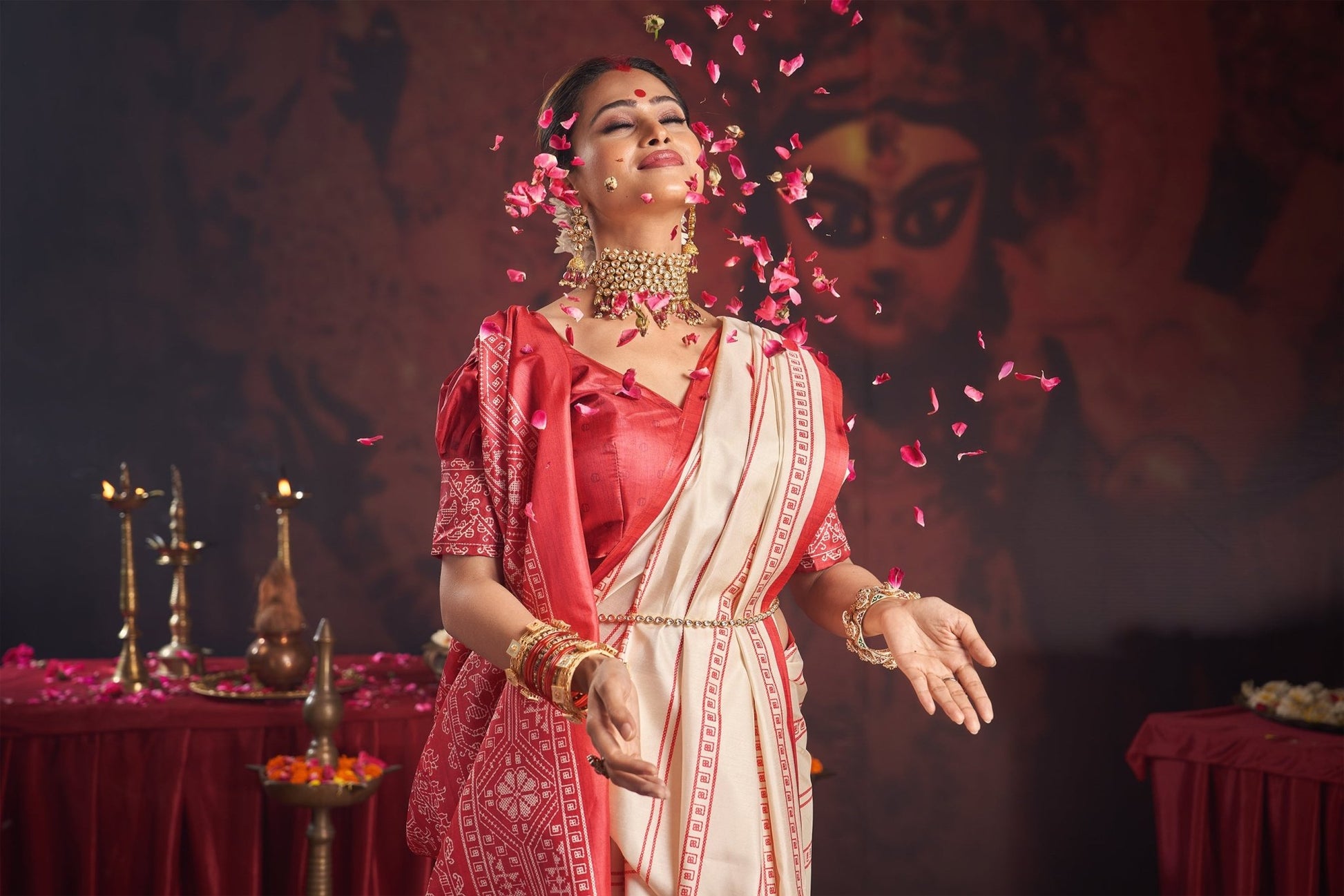 Divine Grace White & Red Printed Saree - Ressa