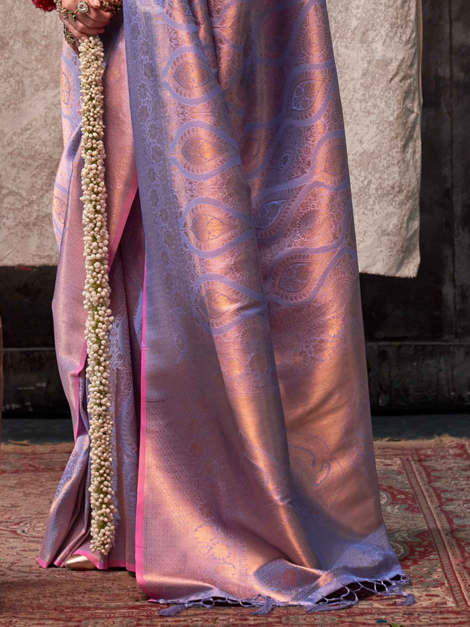 Dusty Lavender Banarasi Silk Zari Weaving Saree - Ressa