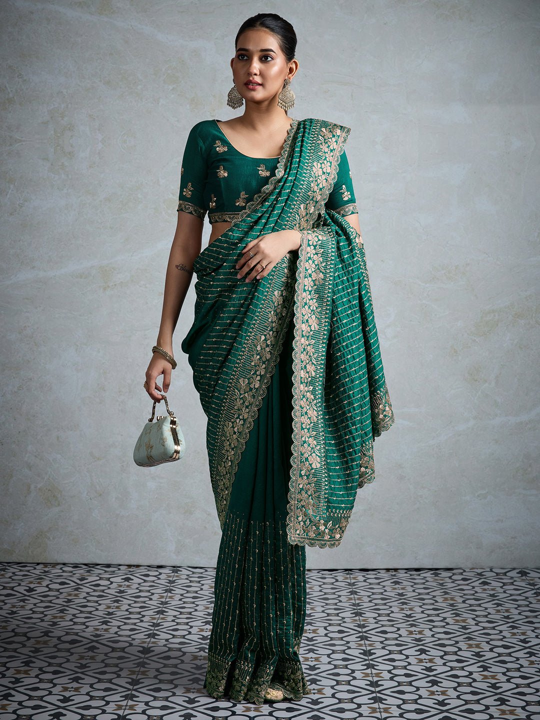 Emerald Green Silk Blend Embroidered Saree - Ressa