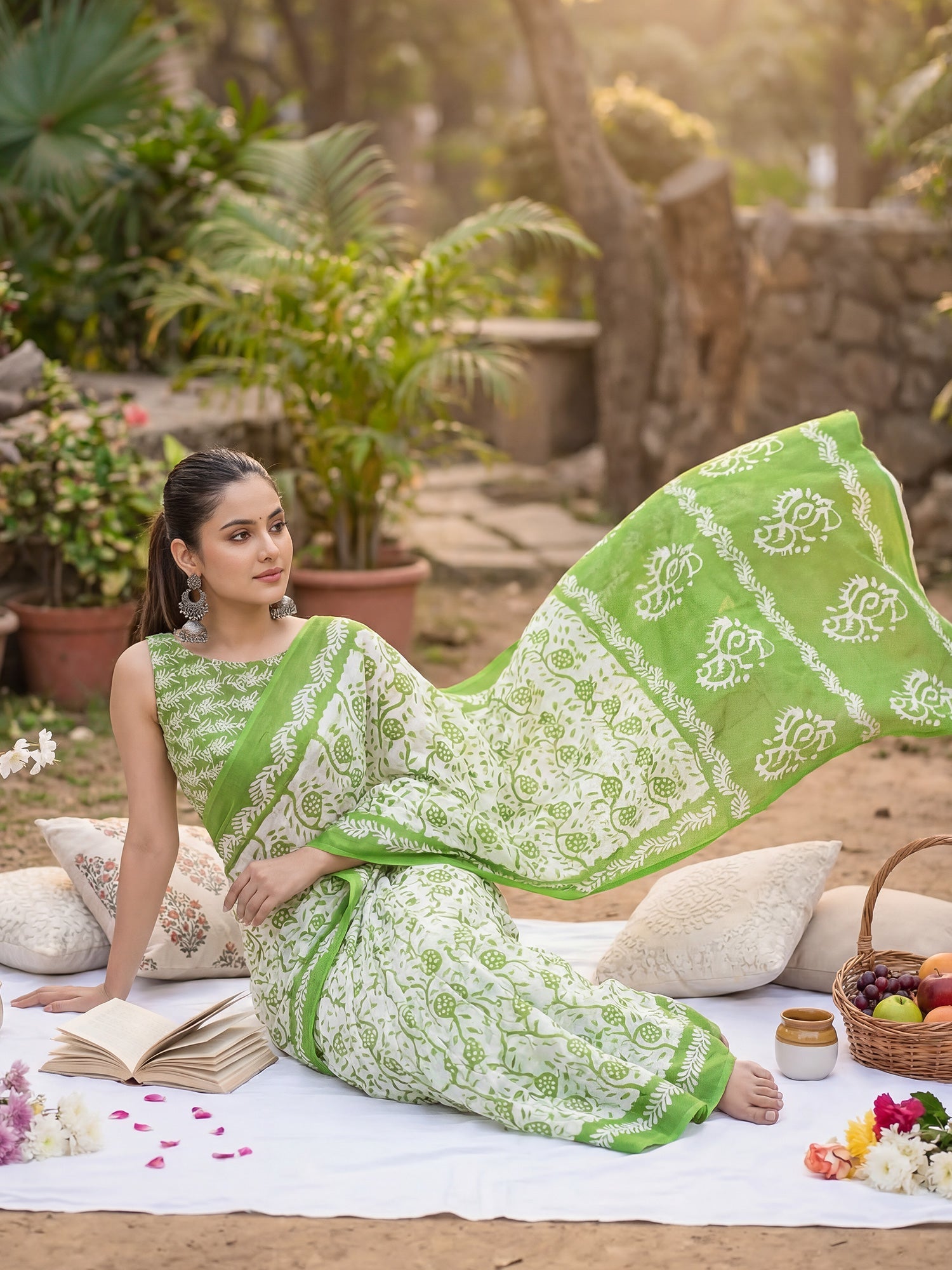 Floral Jaal Print Cotton Mulmul Saree - Ressa