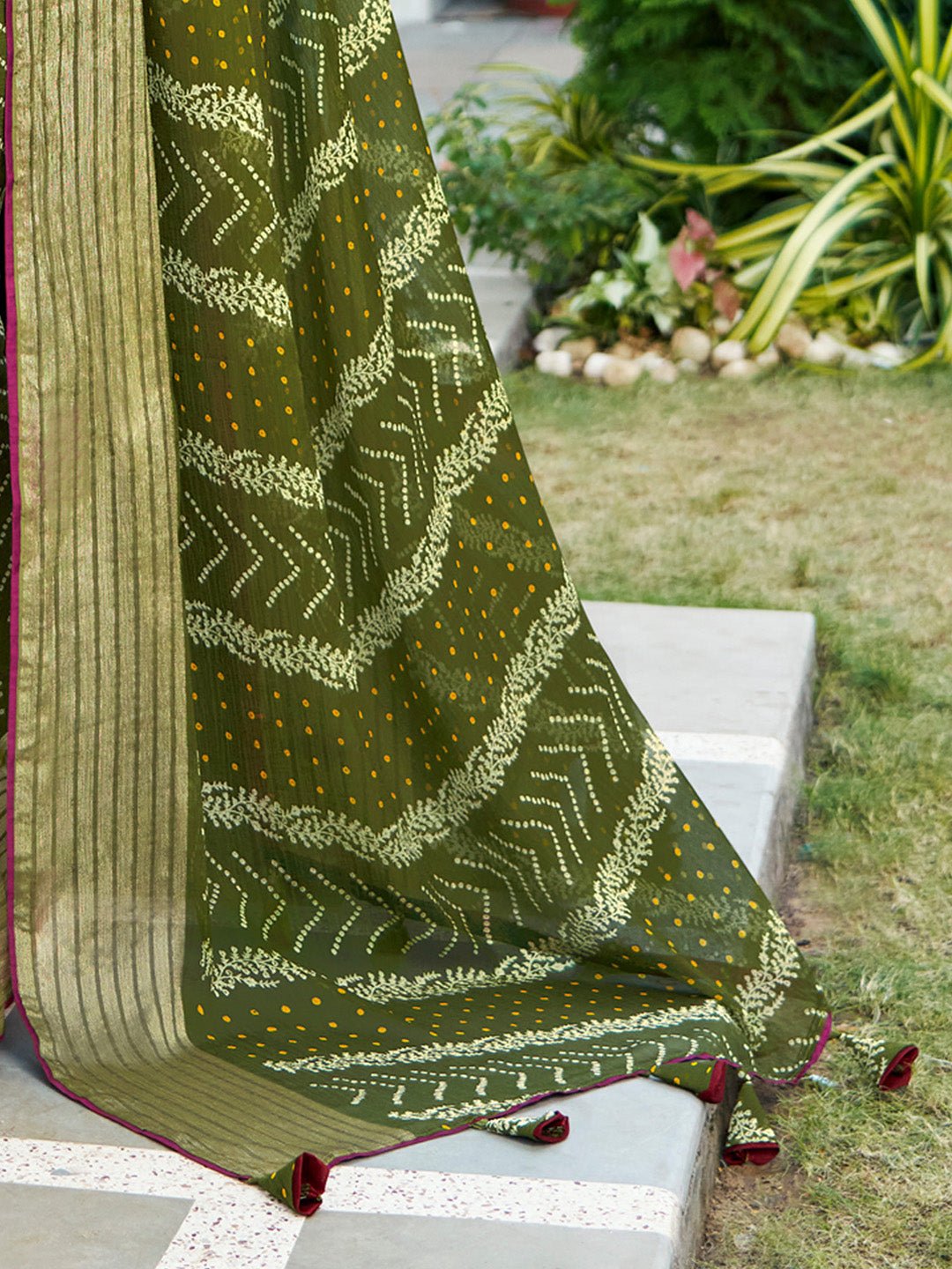 Forest Green Georgette Saree - Ressa