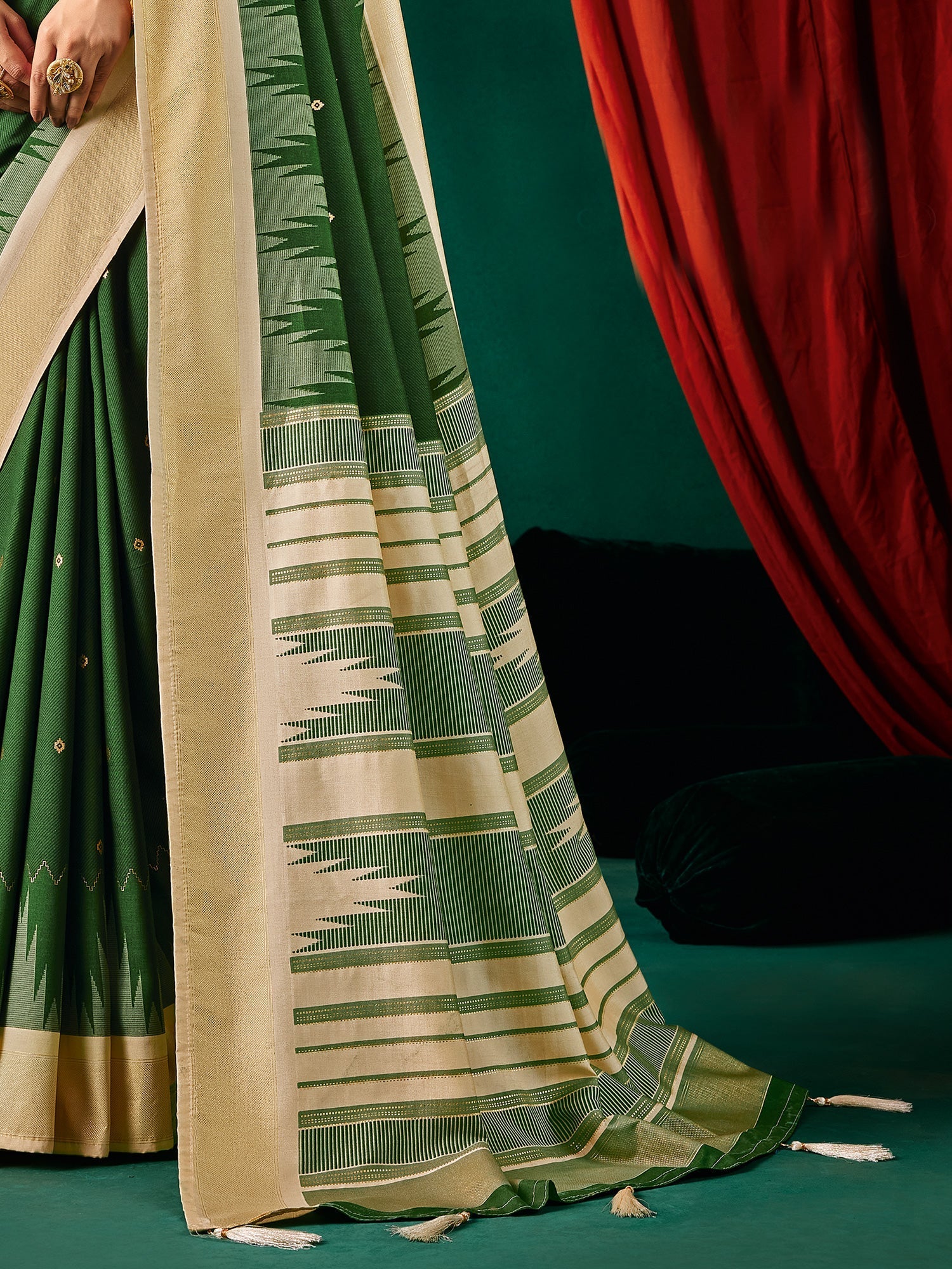 Forest Green Ikkat Silk Saree with Cream Zari Pallu - Ressa