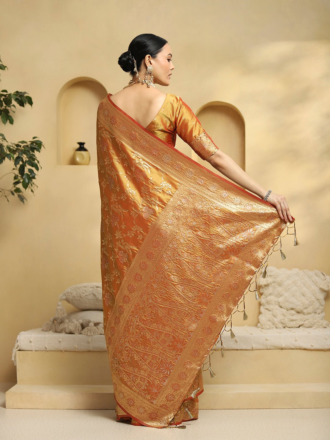 Gold Banarasi Silk with Zari Woven Floral Saree - Ressa