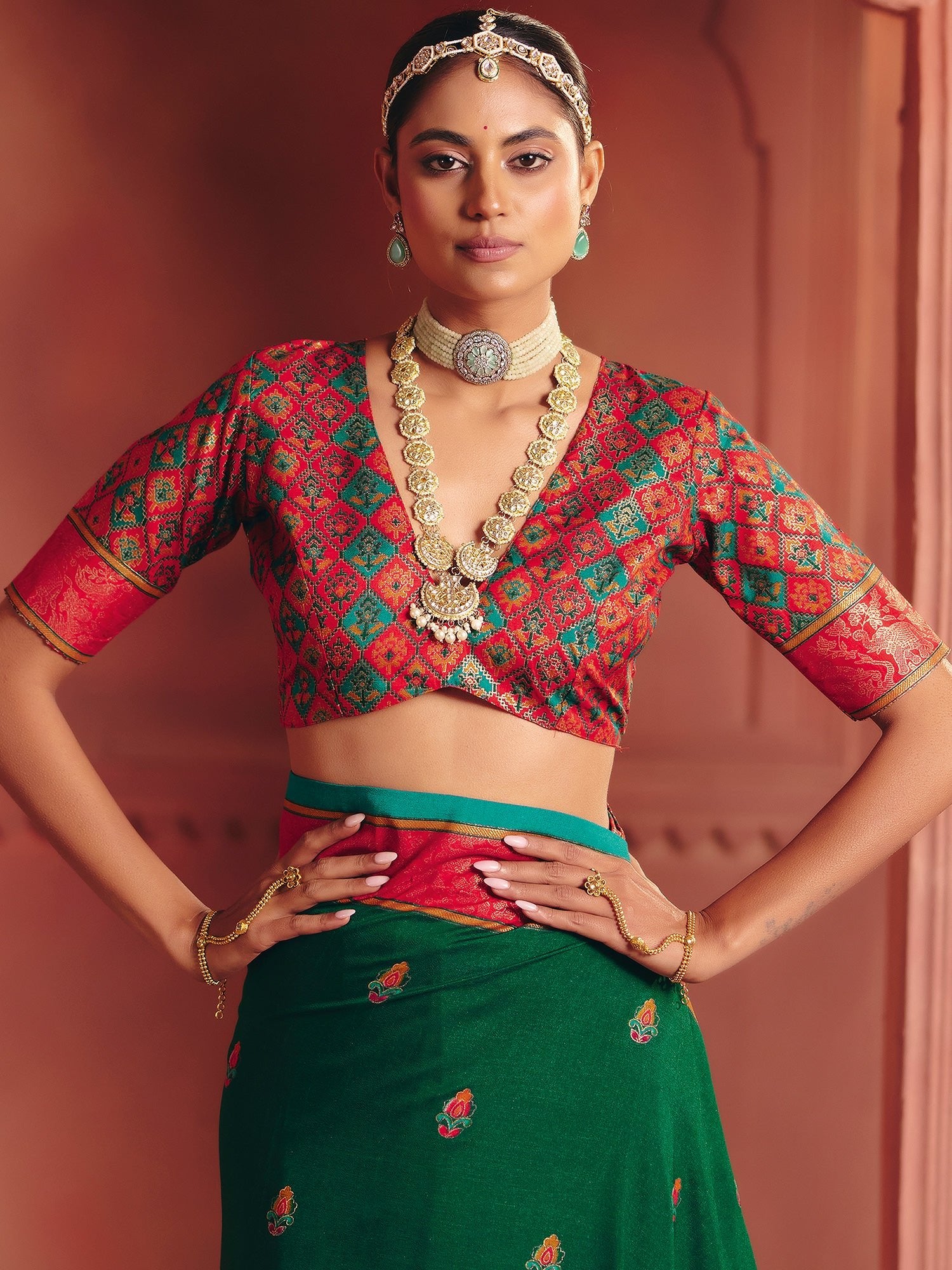 Green Banarasi Silk Saree with Red Meenakari Pallu - Ressa