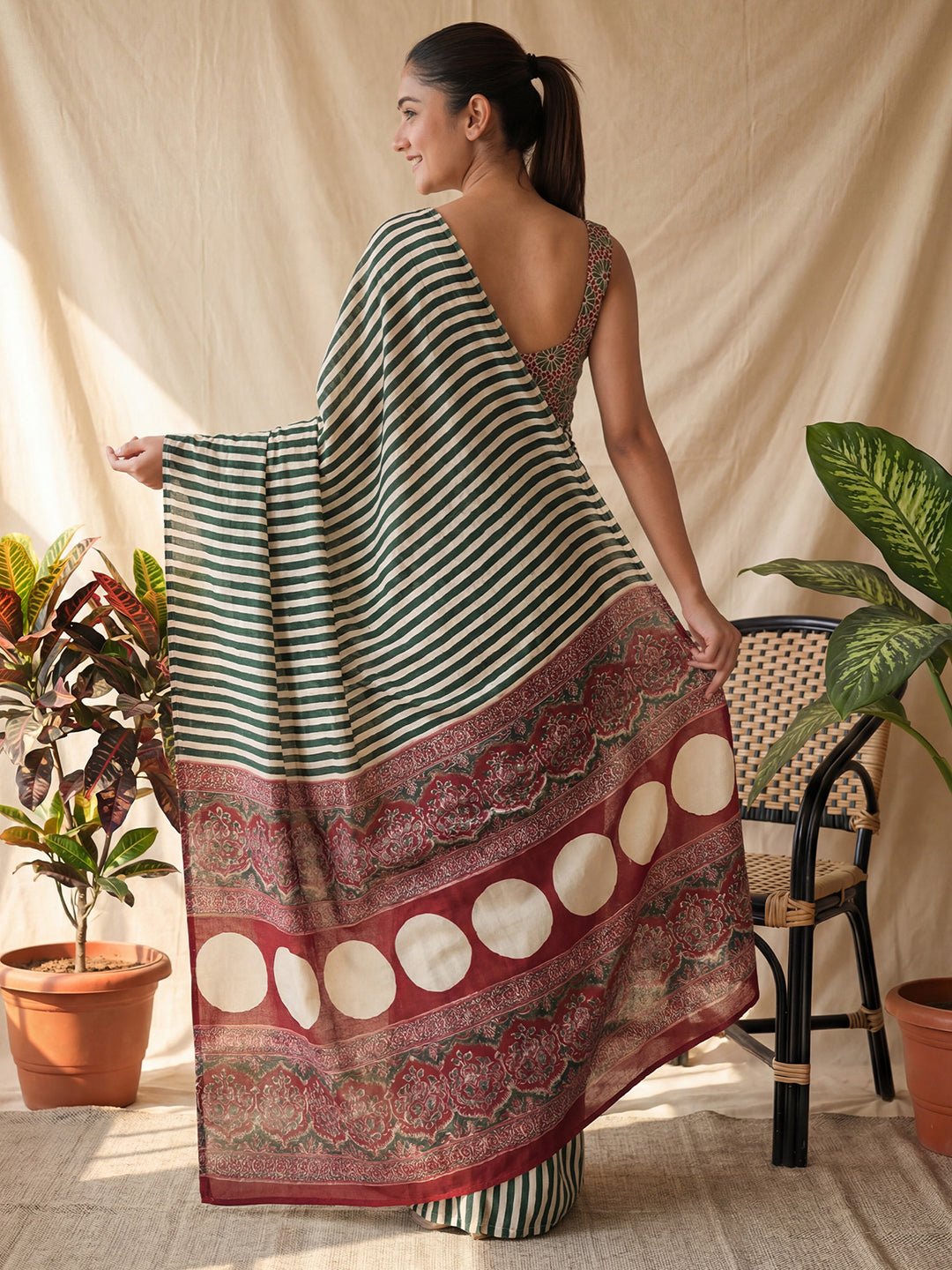 Green Crepe Striped Pattern Saree - Ressa