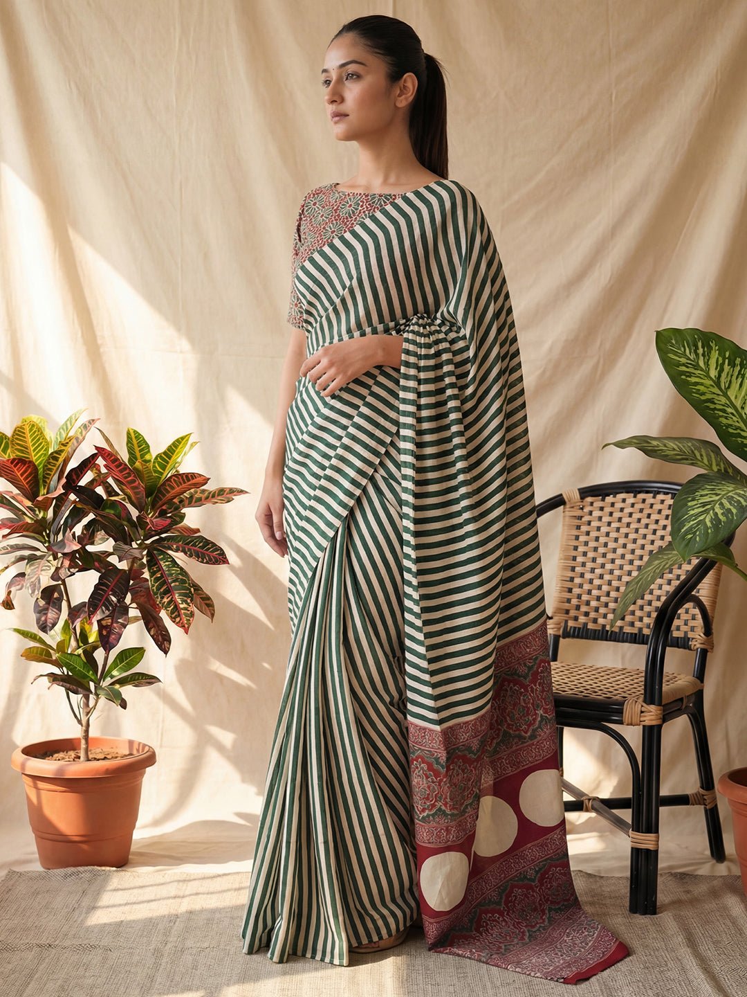 Green Crepe Striped Pattern Saree - Ressa