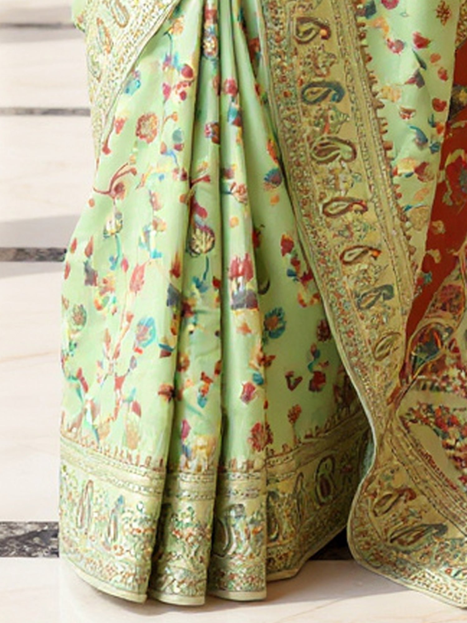 Green Kashmiri Silk Saree with Flower Motif - Ressa