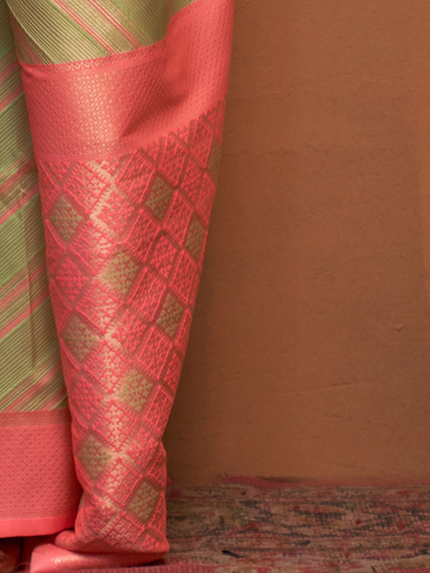 Green Pink Banarasi Silk Blend Saree - Ressa