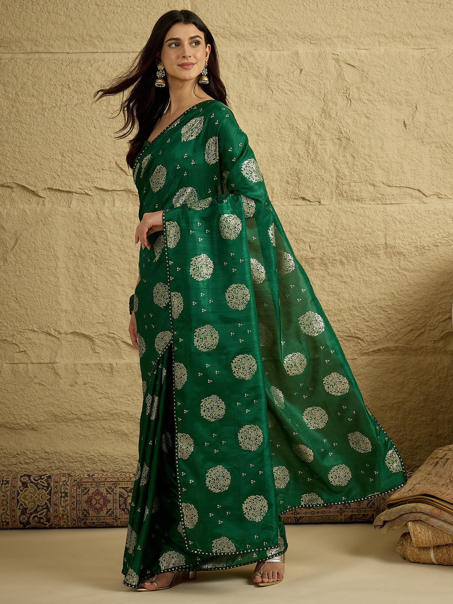 Green Silk Blend Traditional Buta Motif Saree - Ressa