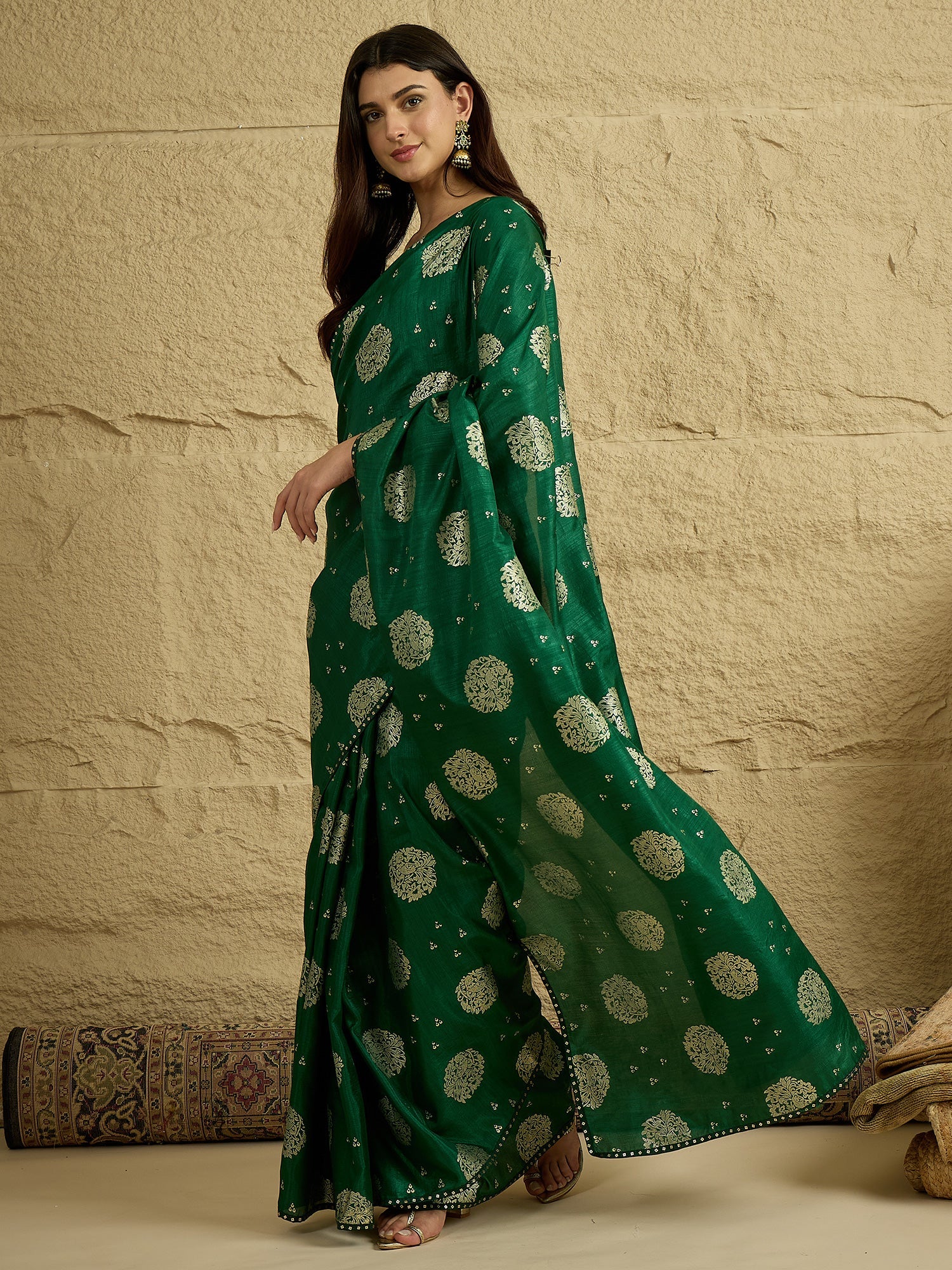 Green Silk Blend Traditional Buta Motif Saree - Ressa