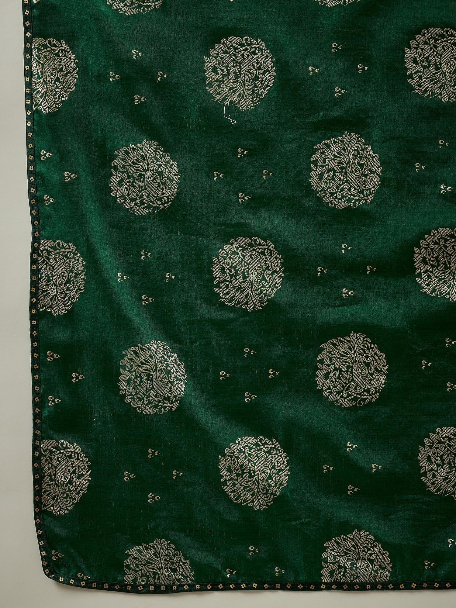 Green Silk Blend Traditional Buta Motif Saree - Ressa
