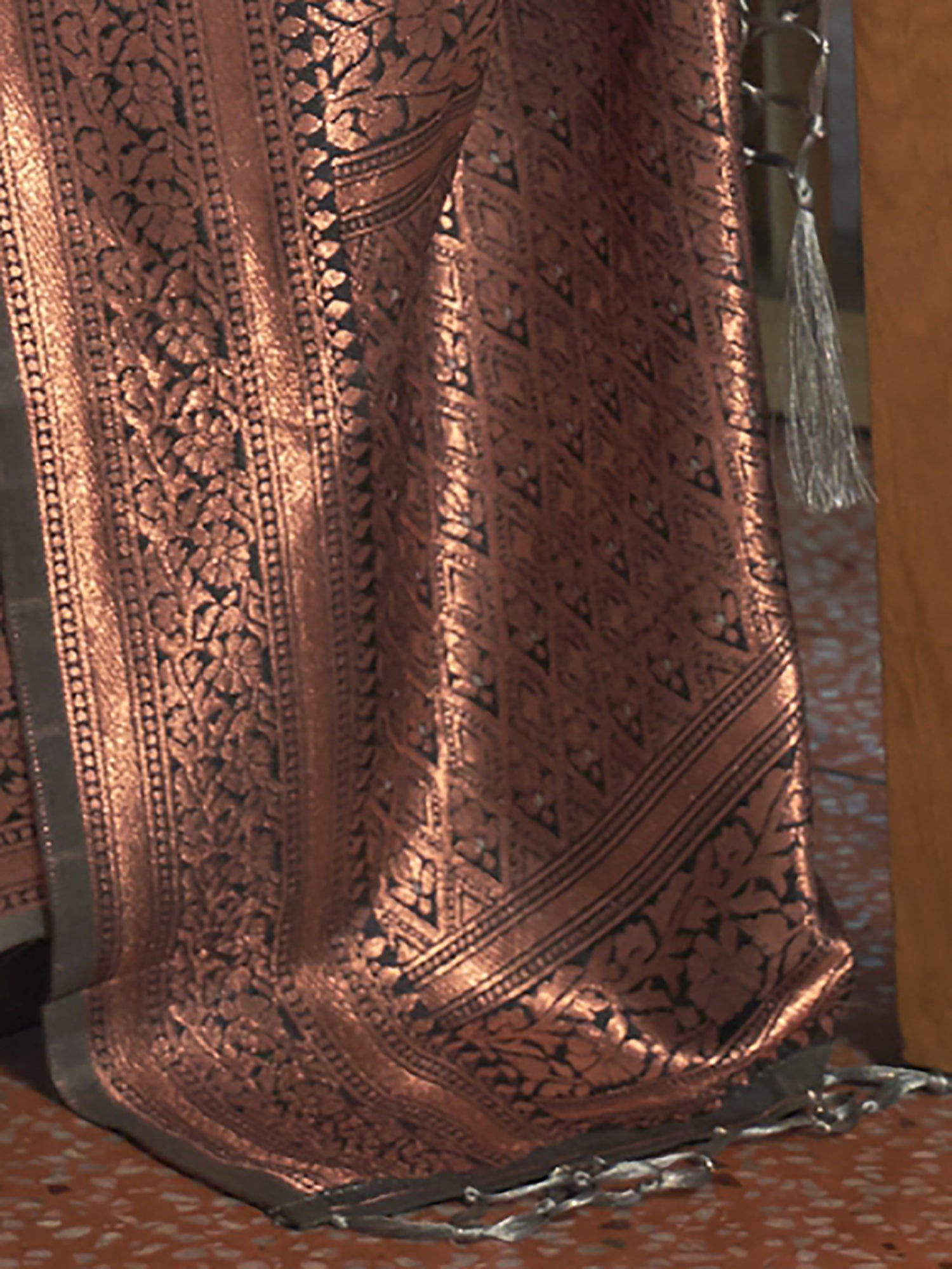 Grey Banarasi Silk Blend saree - Ressa