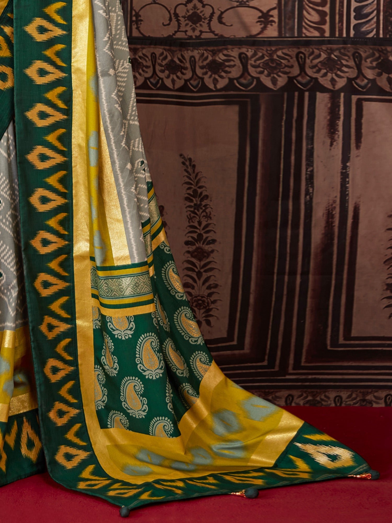 Grey & Green Ikkat Print Saree - Ressa