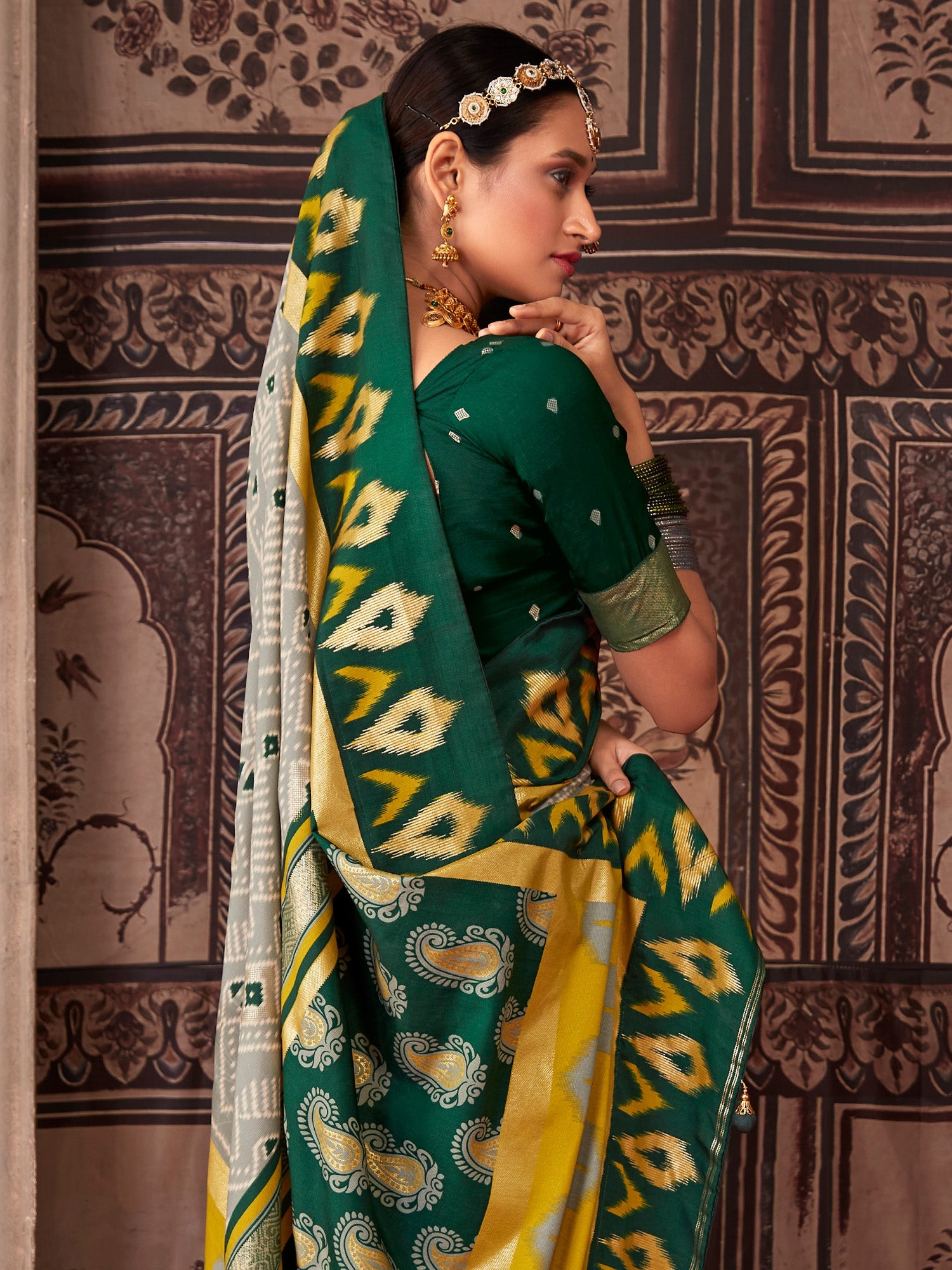 Grey & Green Ikkat Print Saree - Ressa