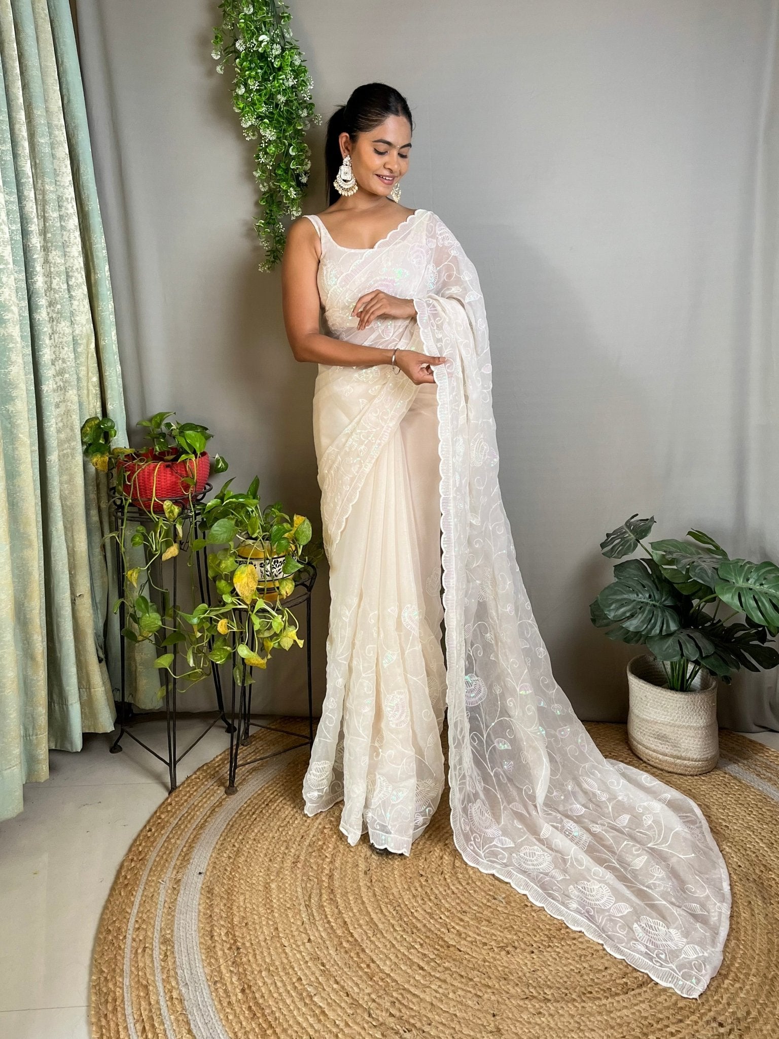 Ivory Georgette Embroidered Saree - Ressa