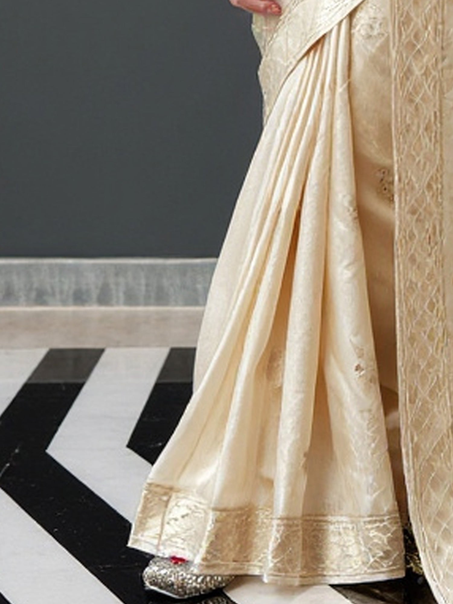 Ivory Jari Weave Saree - Ressa
