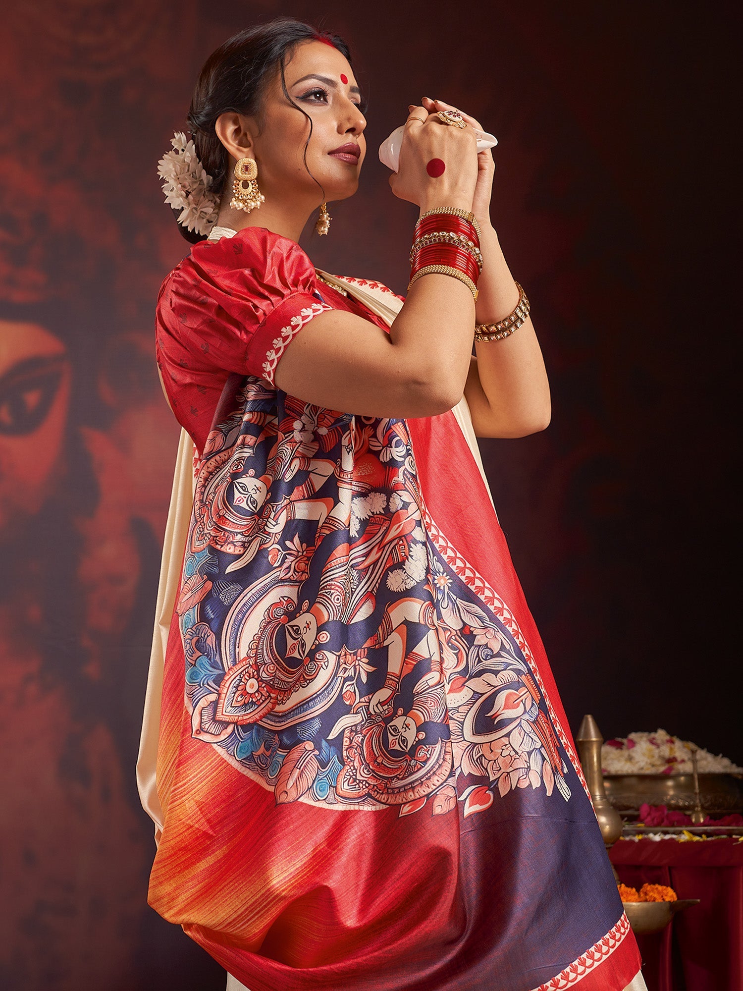 Ivory Murshidabad Silk Saree with Red Lotus Butis, Lal Paar Border, Navy Kalamkari Durga Parivar Ombre Pallu & Red Puff Blouse - Ressa