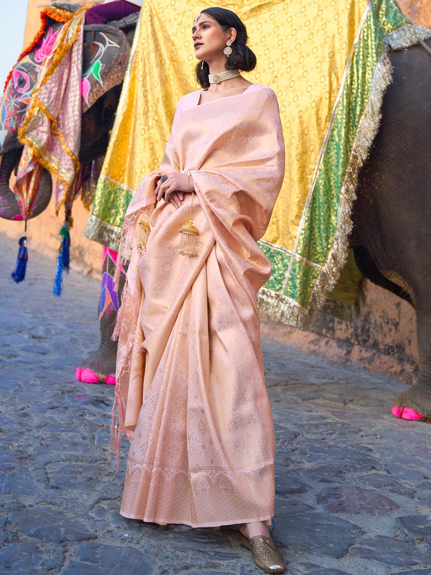 Ivory peach Jari Woven Banarasi Saree - Ressa