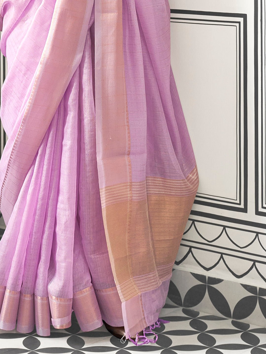 Lavender Silk Blend Heritage Handloom Style Saree - Ressa