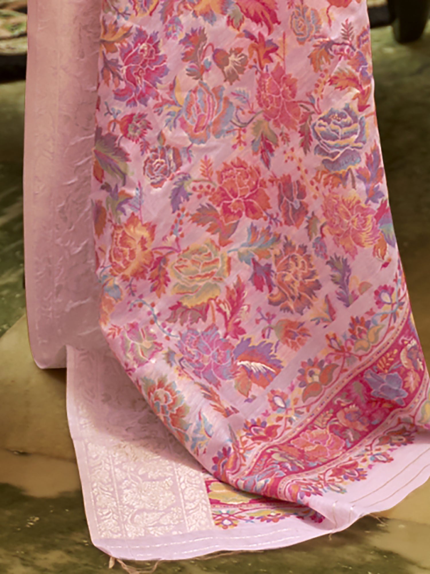 Light Pink Banarasi Silk Blend Saree - Ressa