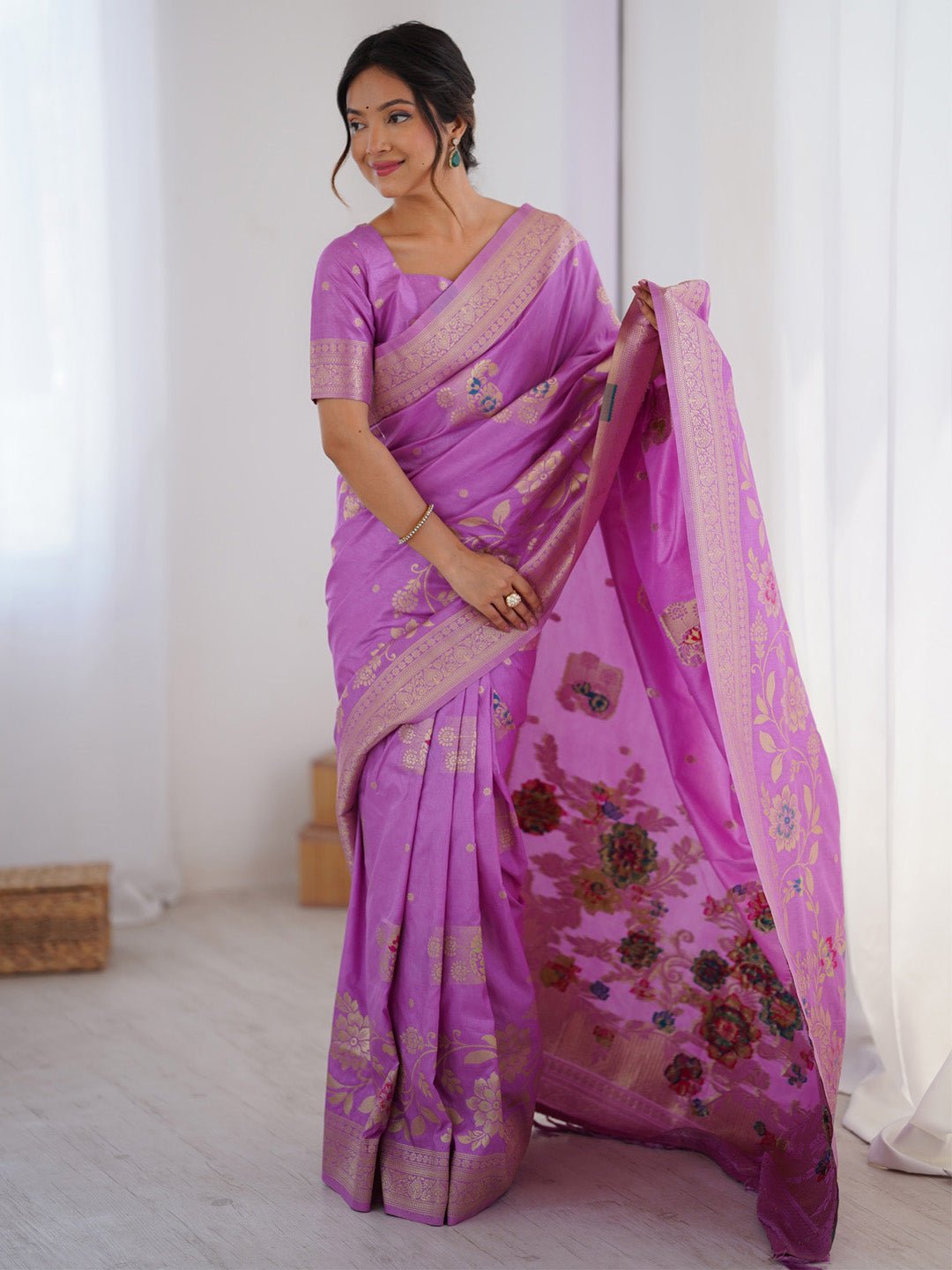 Lilac Silk Blend Banarasi Weave Floral Saree - Ressa