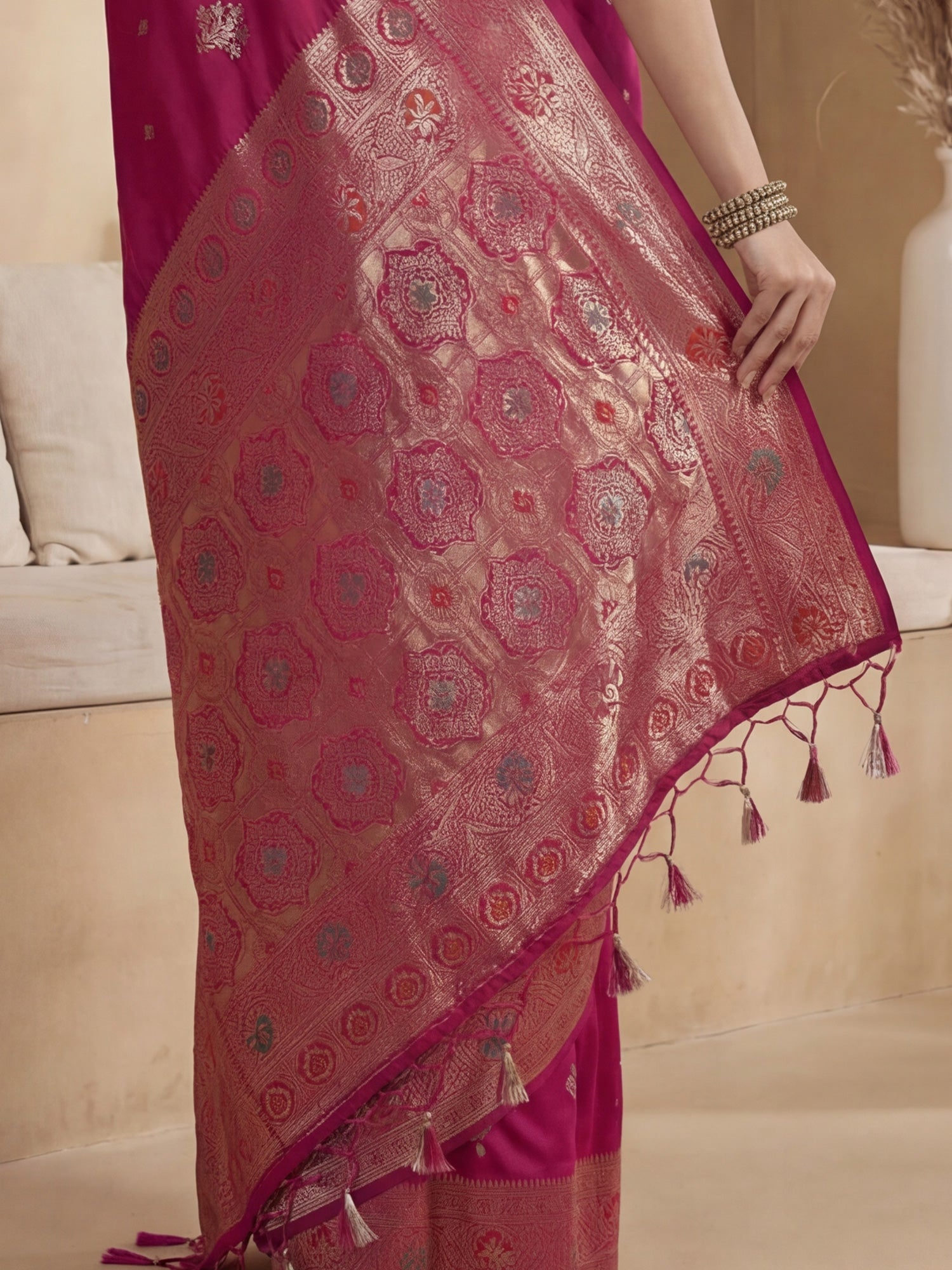 Magenta Banarasi Silk Heritage Zari Weaving - Ressa