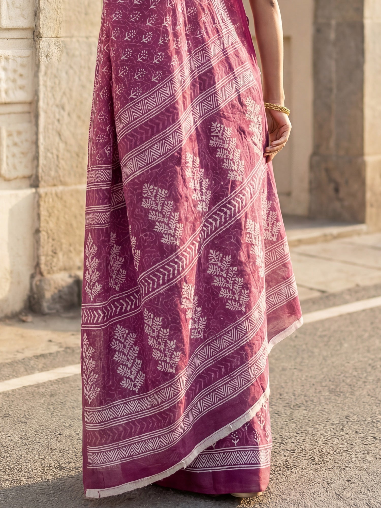 Magenta Cotton Blend Printed Saree - Ressa