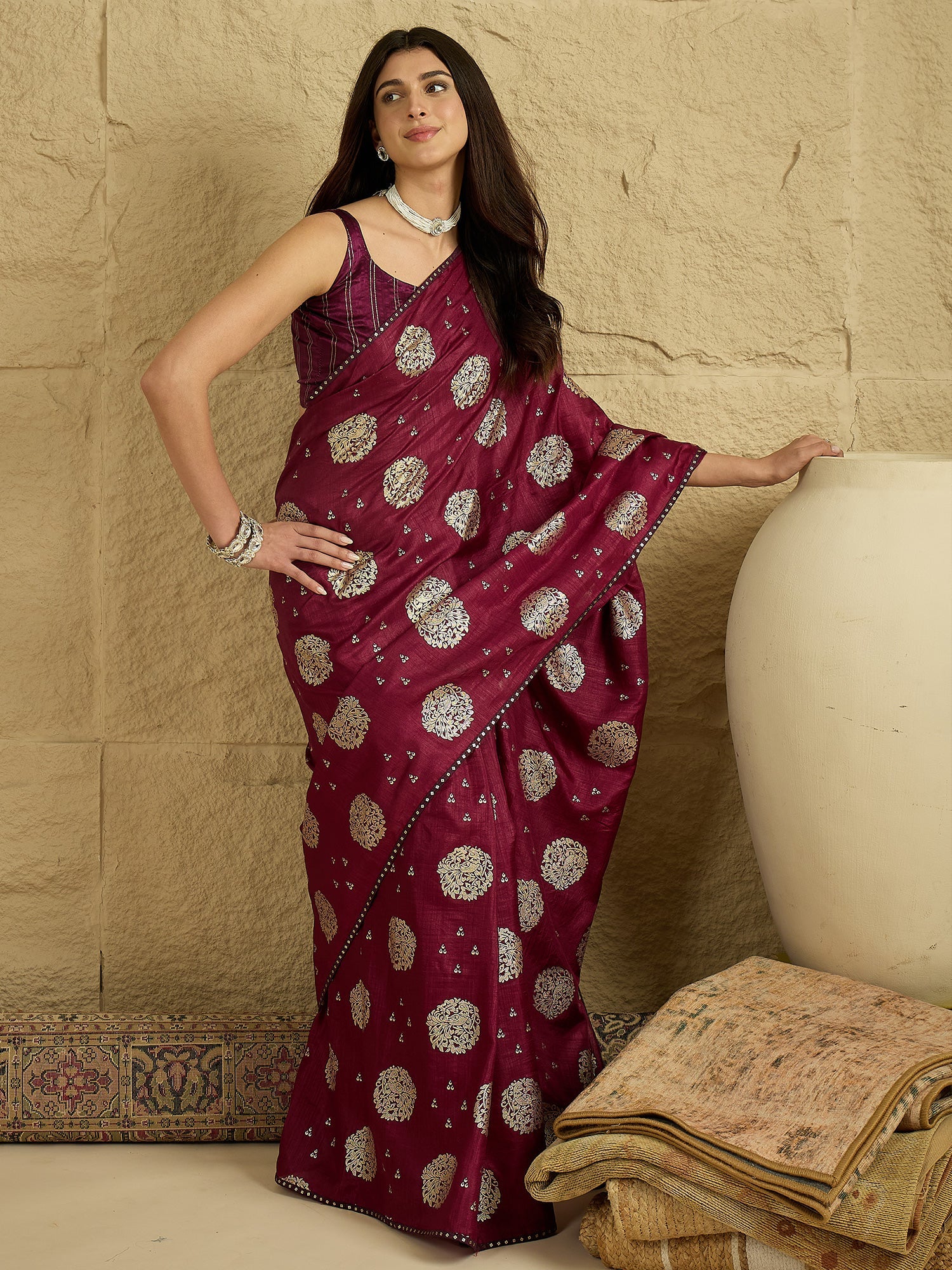 Magenta Silk Blend Traditional Woven Saree - Ressa