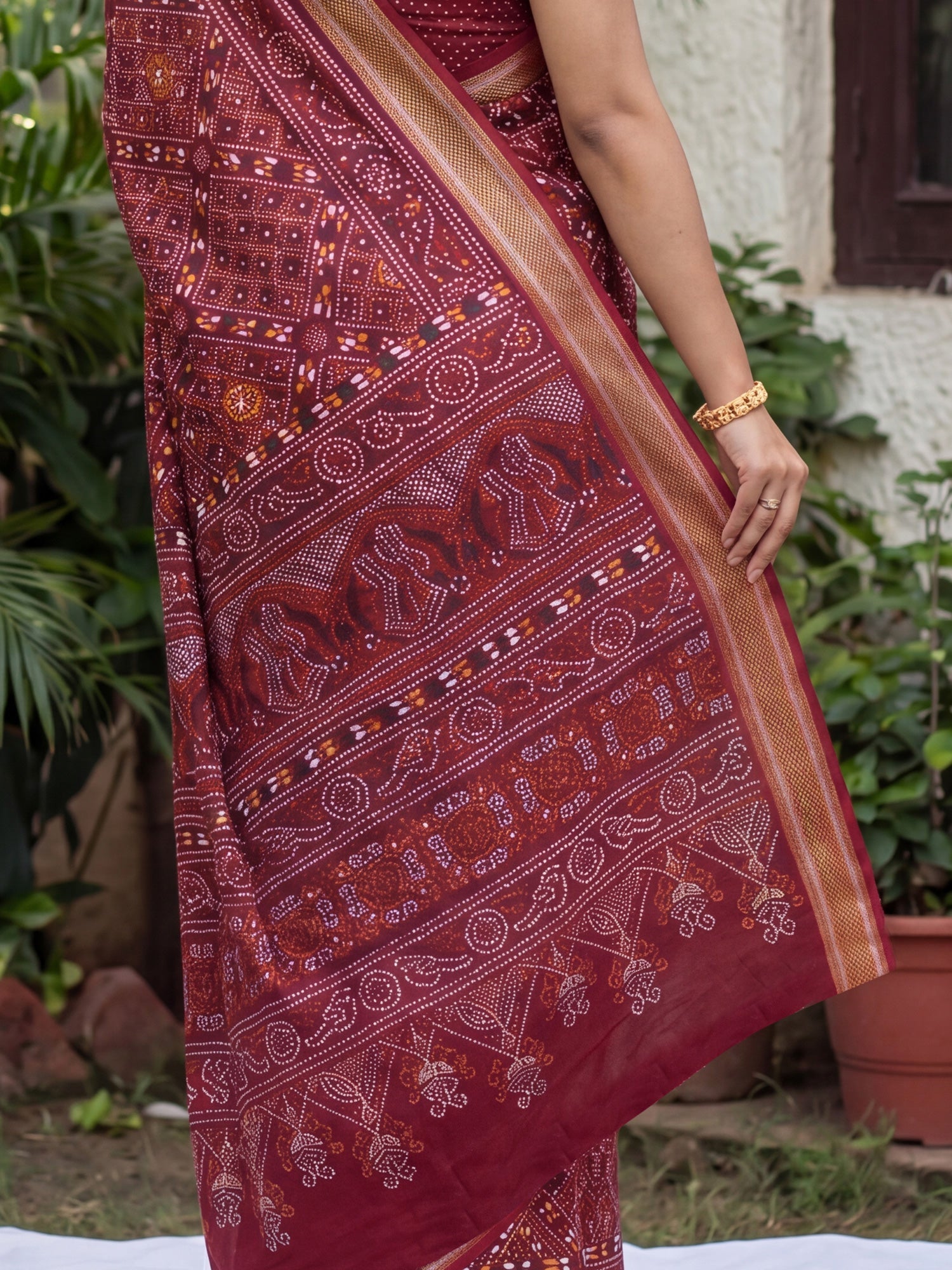 Maroon Bandhani Print Saree - Ressa