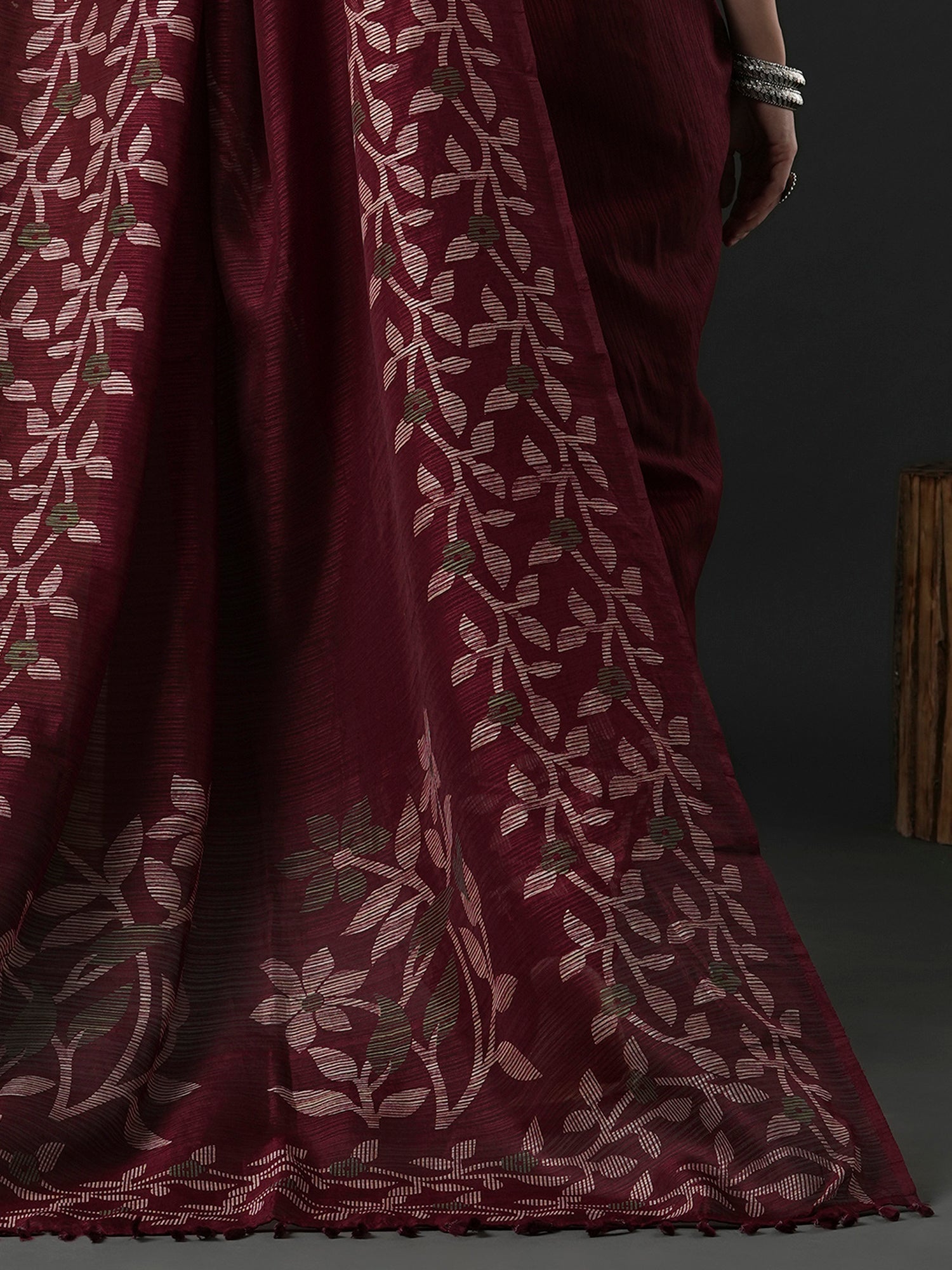 Maroon Cotton slub Floral Printed Saree - Ressa