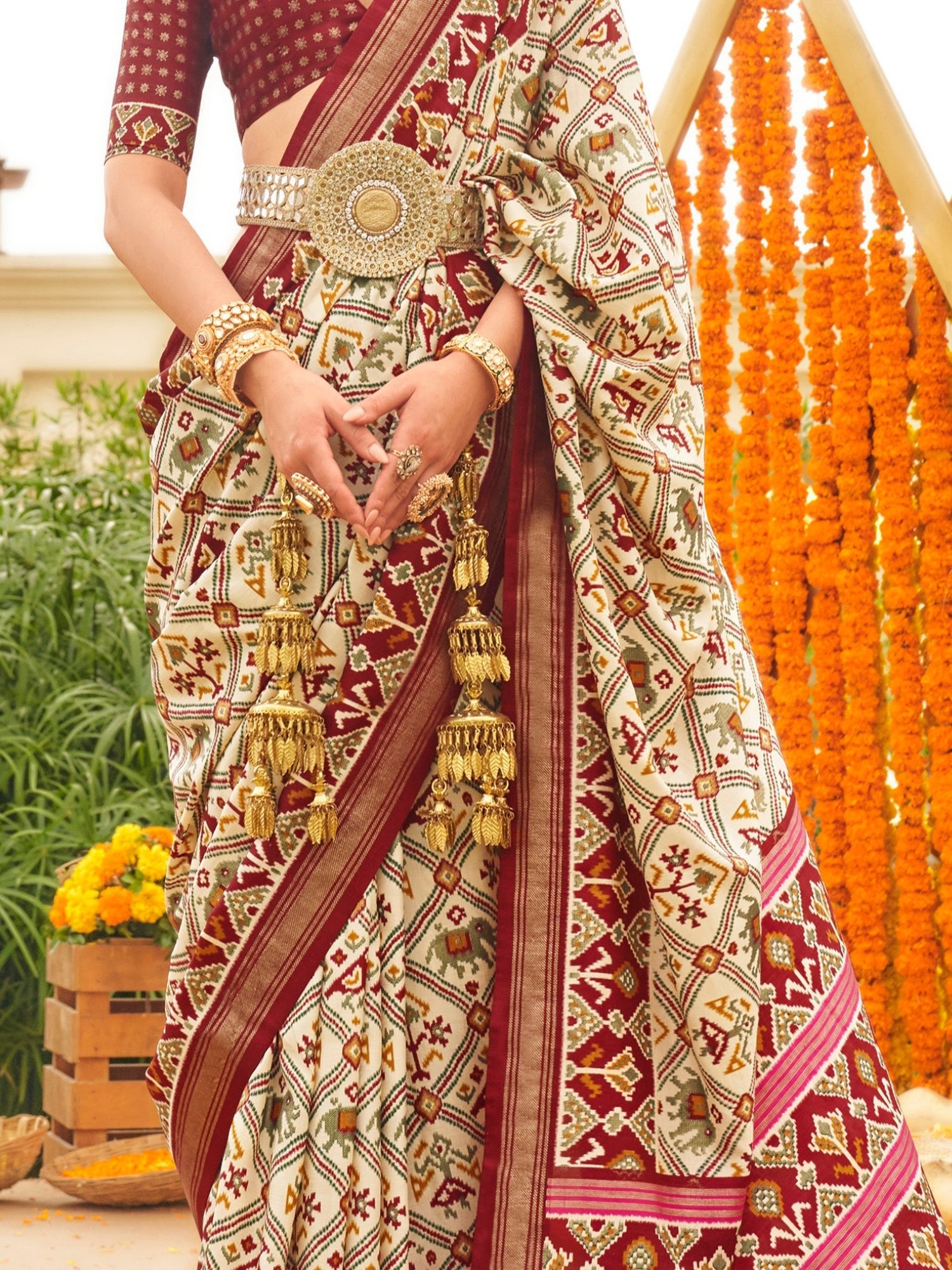 Maroon & Off-White Silk Blend Heritage Patola Saree - Ressa