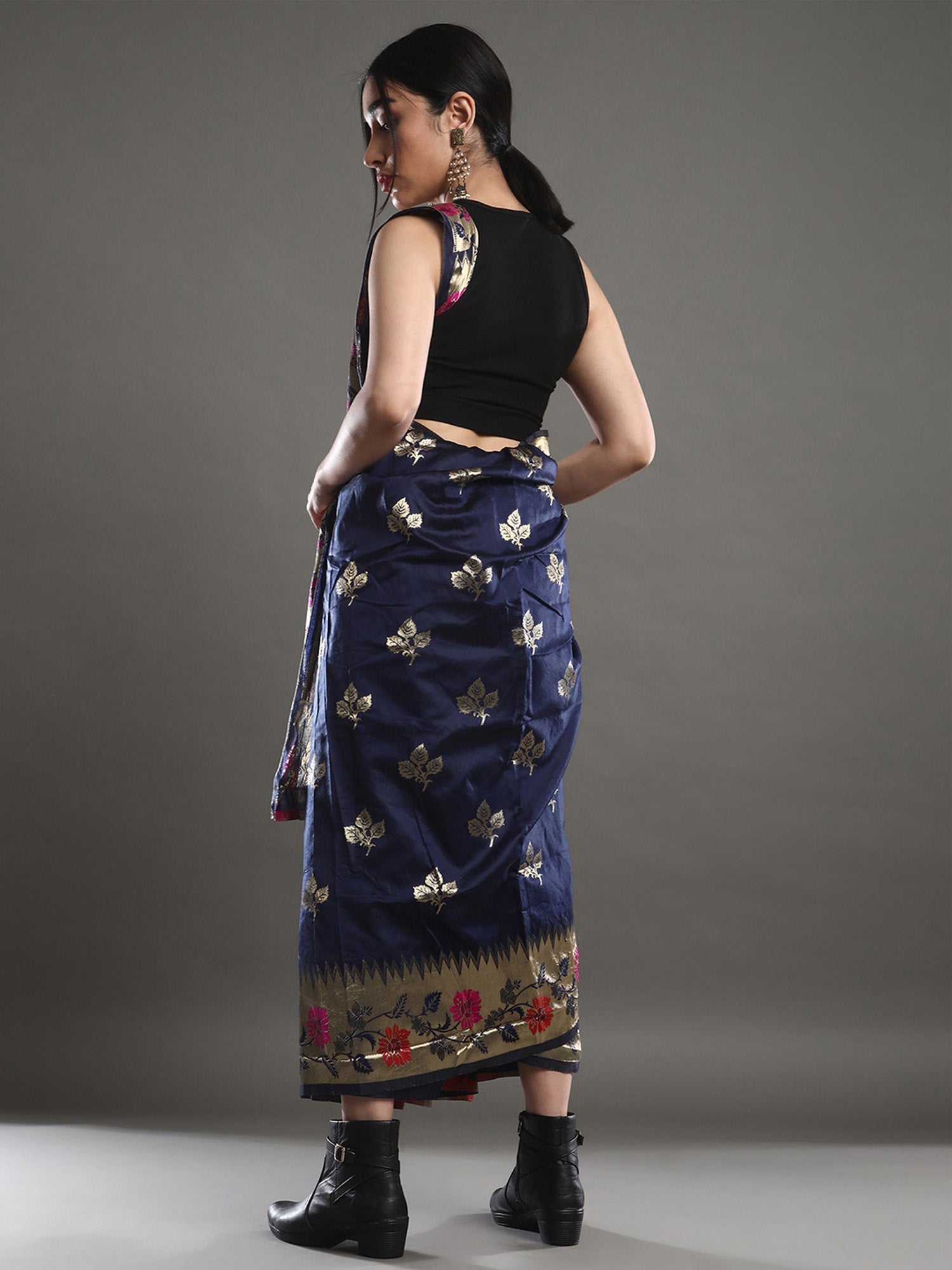Navy Blue & Gold : Banarasi Silk Saree - Ressa