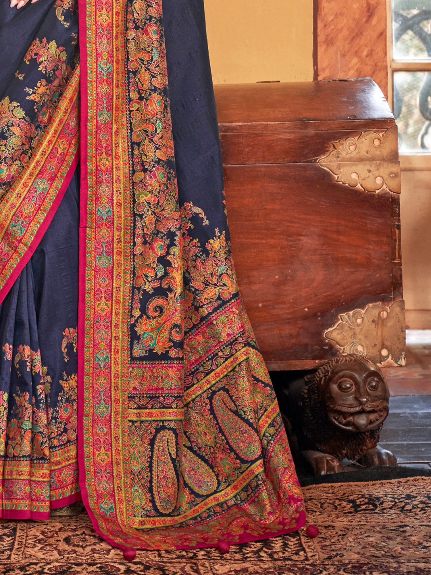 Navy Blue Kashmiri Jamawar Woven Silk Blend Floral Weaving Blouse Saree - Ressa