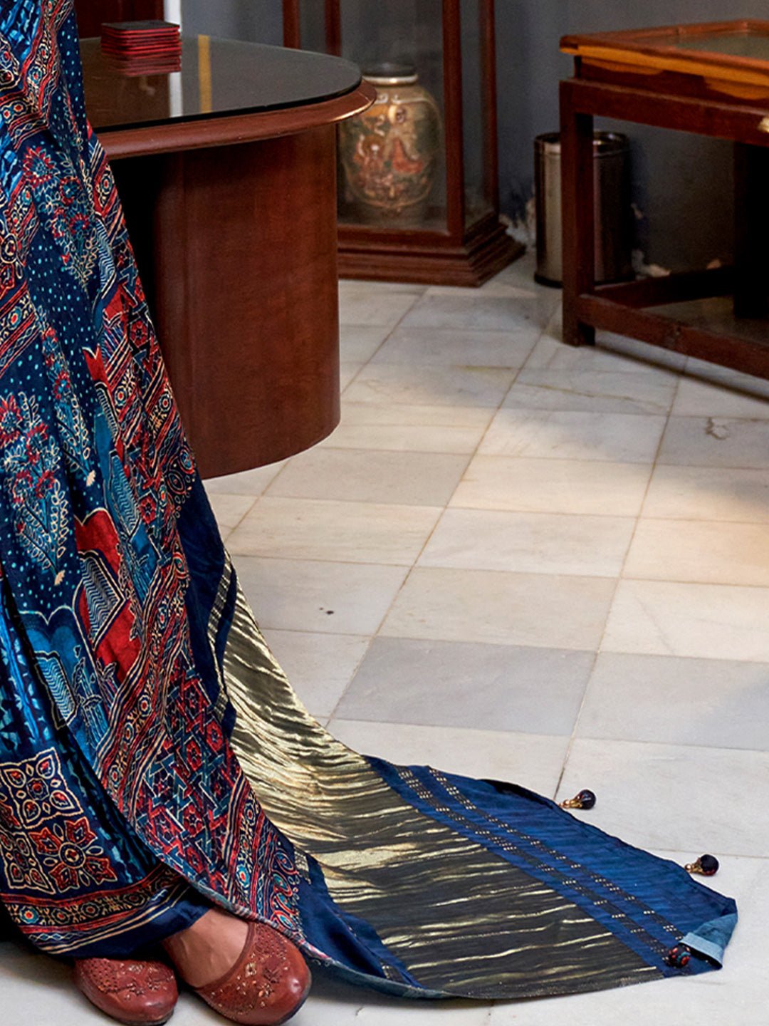 Navy Blue Silk Blend Ajrak Print Zari Pallu Contrast Blousem Saree - Ressa