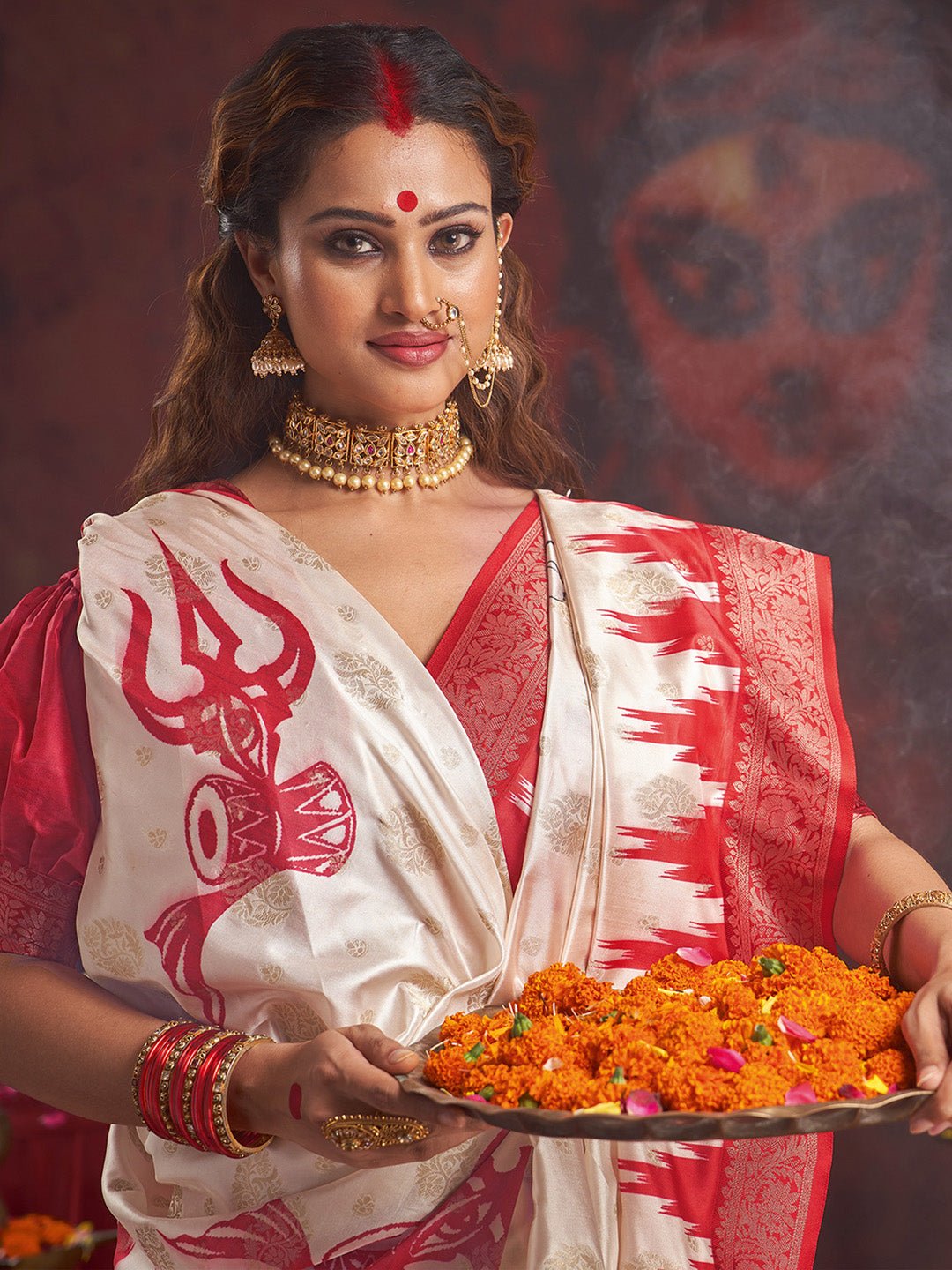 Off-White &amp; Red Silk Blend Heritage Banarasi Style Zari Woven Saree - Ressa