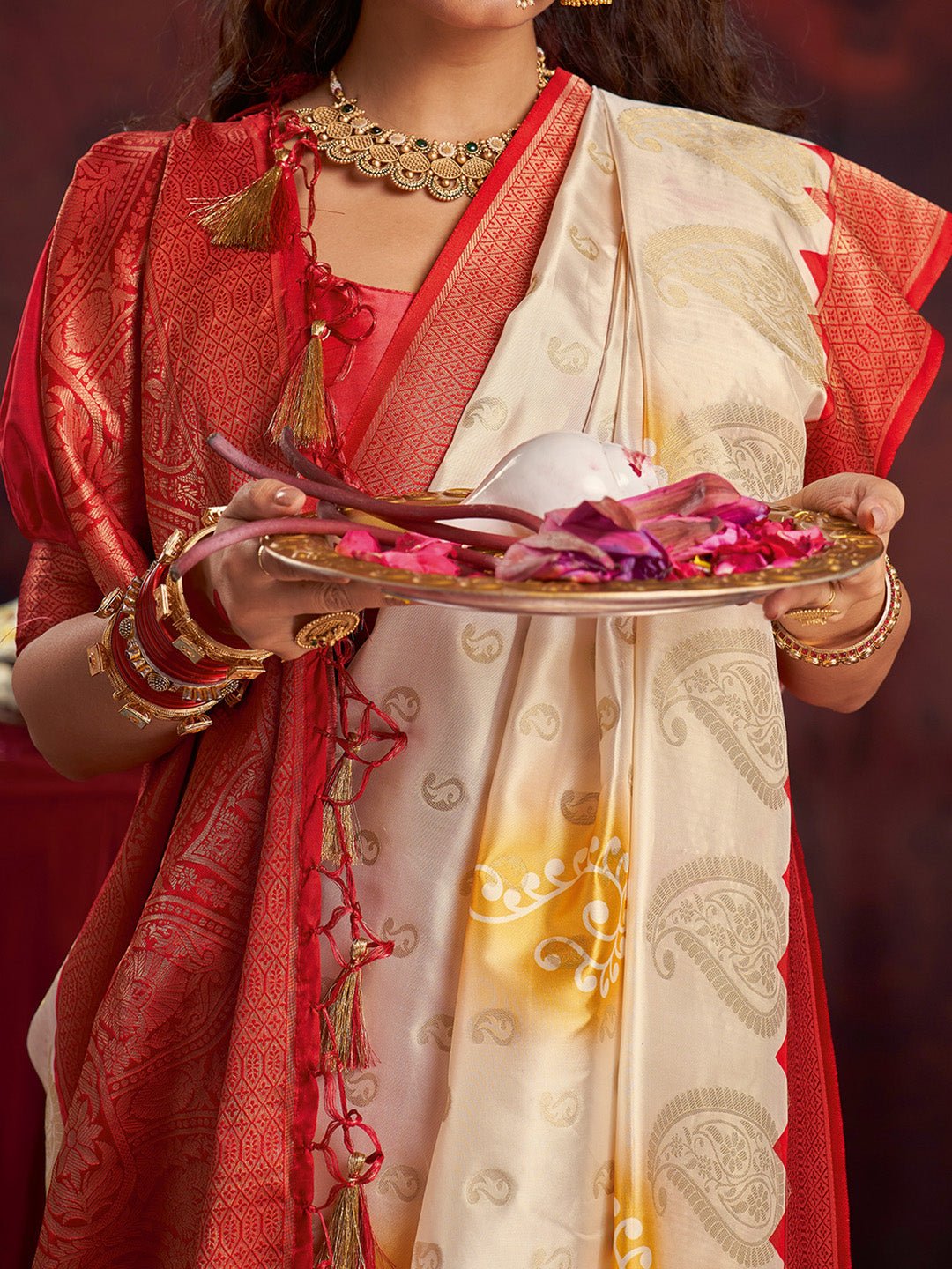 Off-White &amp; Red Silk Blend Paisley Zari Weave Saree - Ressa