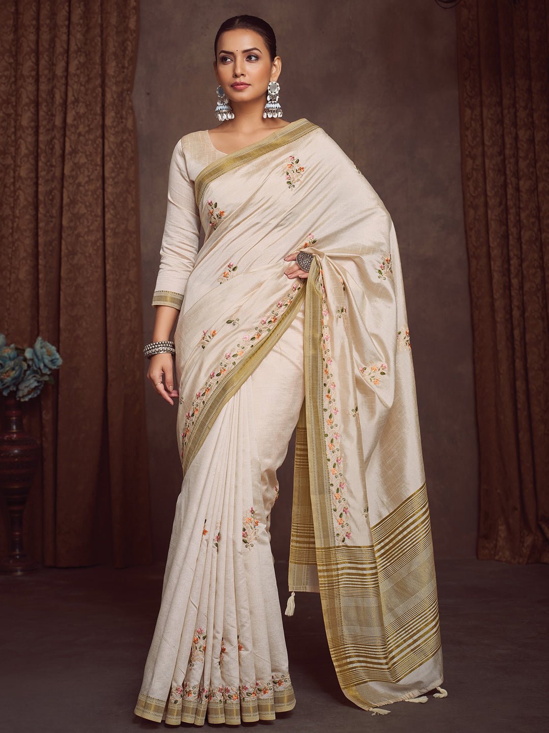 Off-White & Cream Silk Blend Heritage Handloom Aesthetic Saree - Ressa