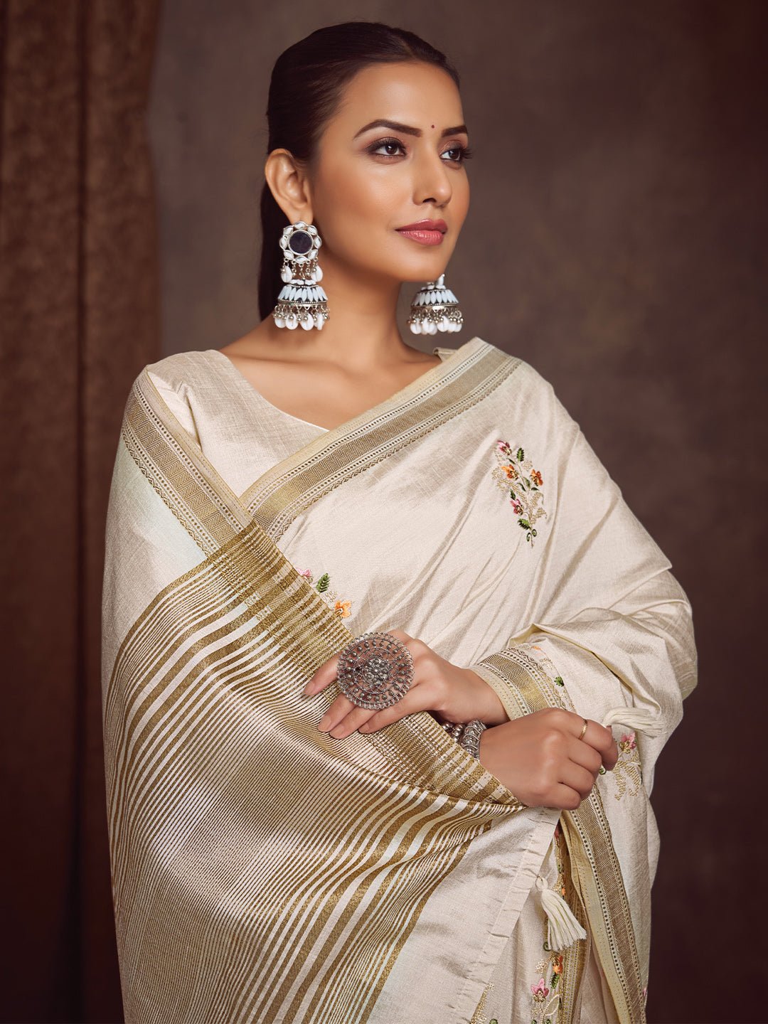 Off-White & Cream Silk Blend Heritage Handloom Aesthetic Saree - Ressa