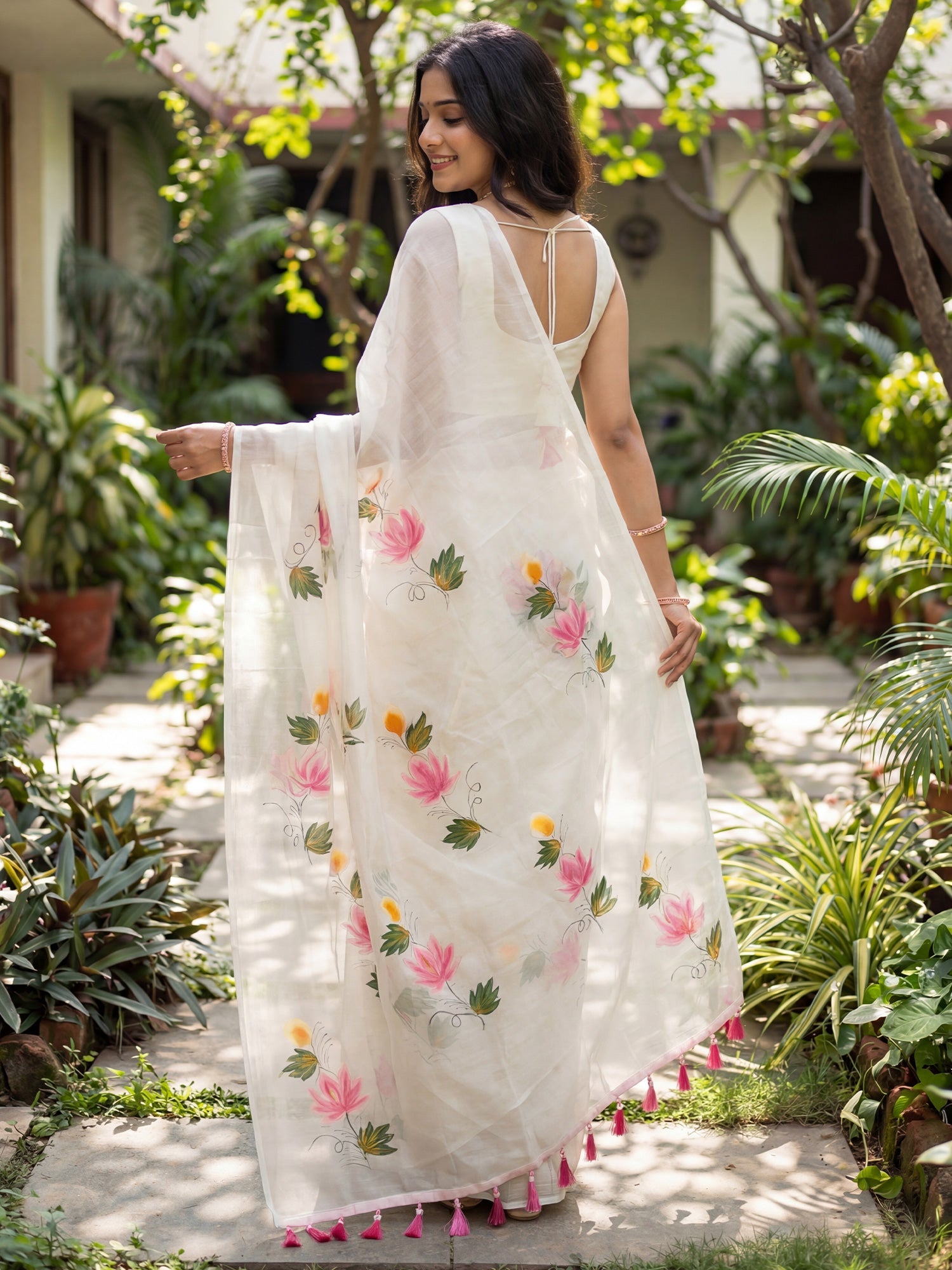 Off-White : Floral Hand-Painted Saree - Ressa